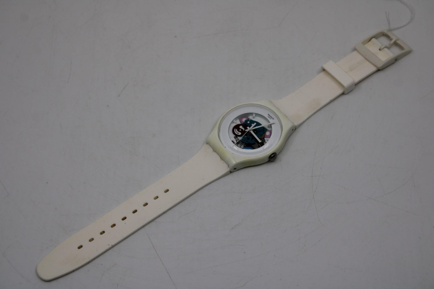 Swatch Watch 41mm New Gent 'White Lacquered' SUOW100, Original strap, Working 100% Very Nice, Used Condition