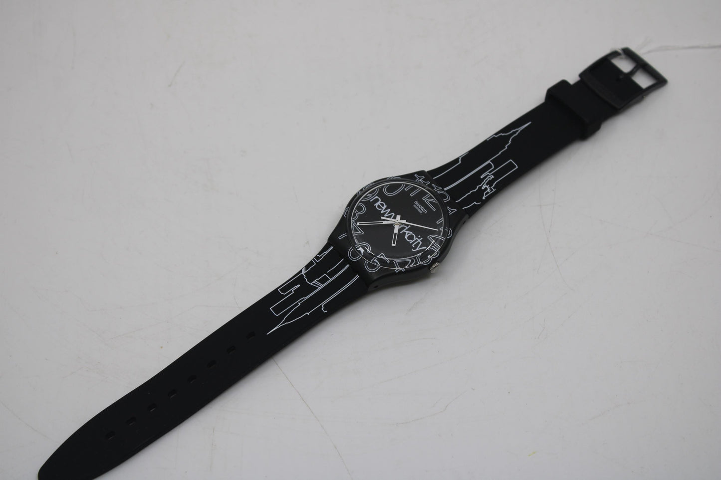Rare NY New York Swatch special 'lines in the sky' GZ209, mint condition with original strap and battery