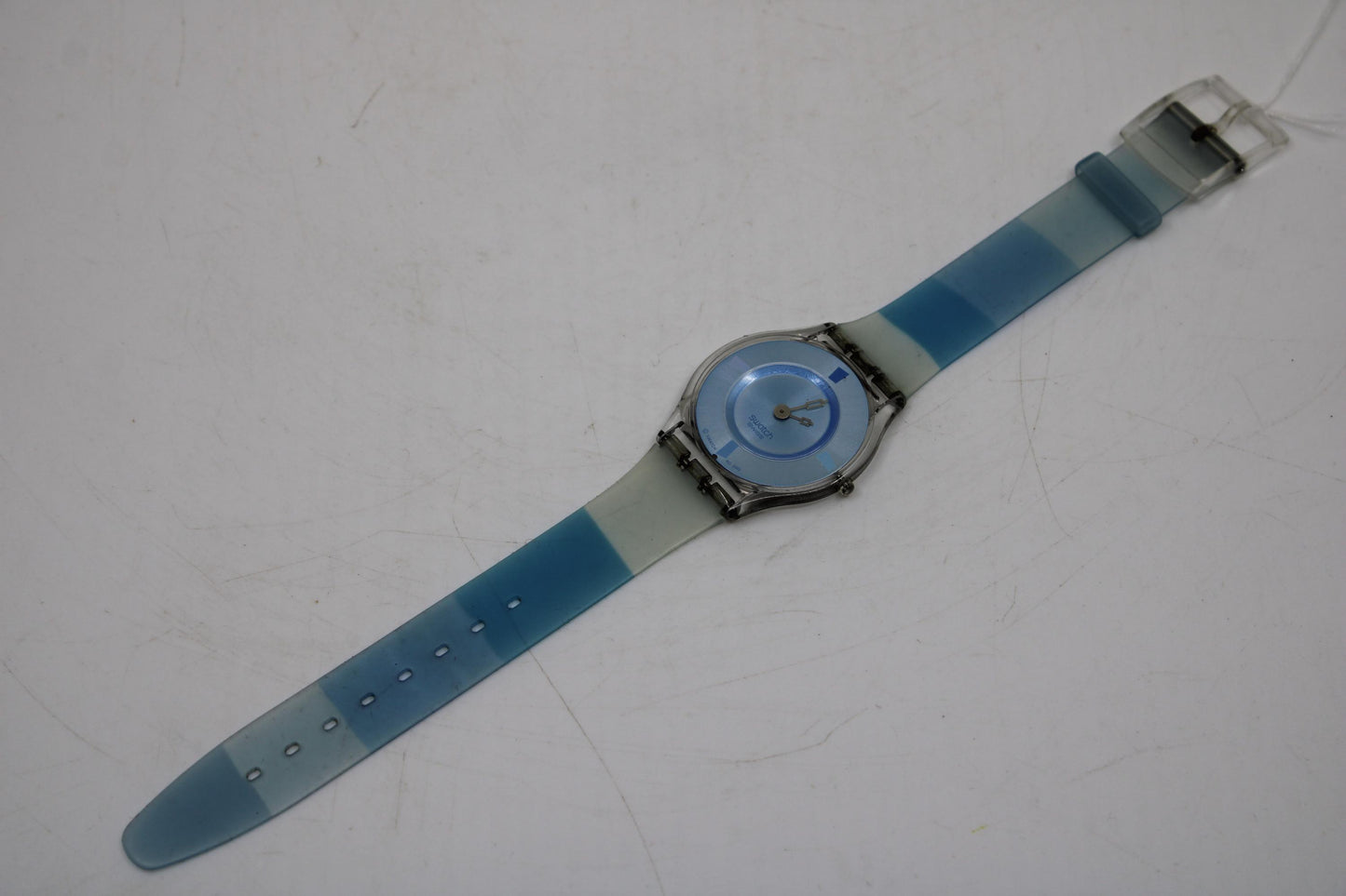 Vintage Skin Swatch 'Bludablu' SFK170, NO box, good, used condition, Watch is working fine, strap is original