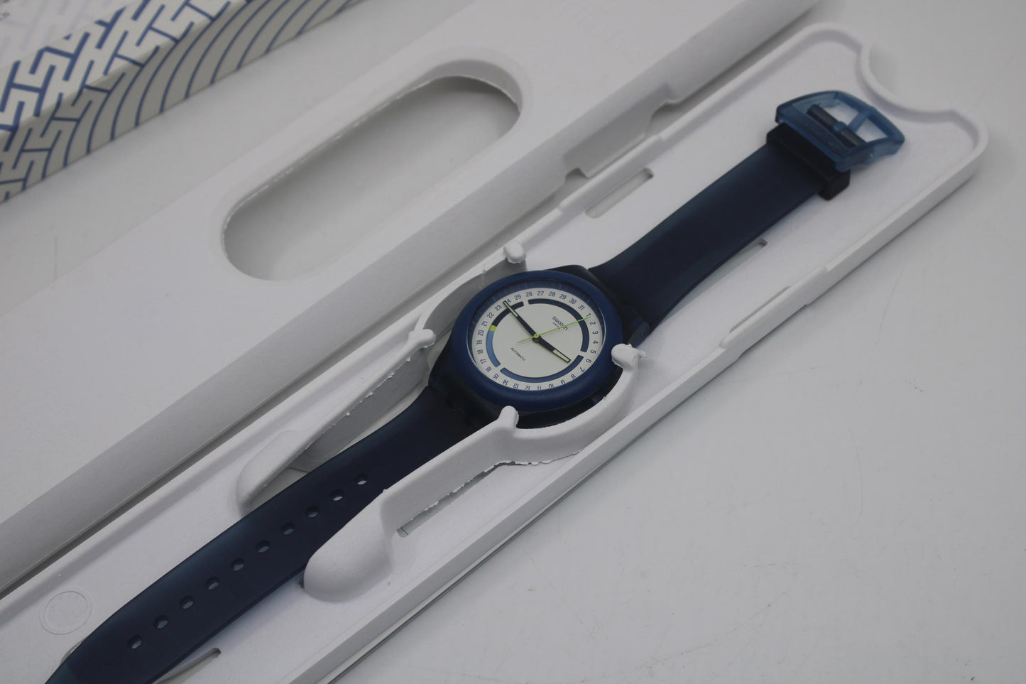 Swatch Sistem 51 Hodinkee STOPLIGHT NeoN REMIX SO30Z402 - unworn condition, running fine - Swatch Automatic - 42mm diameter - new in box