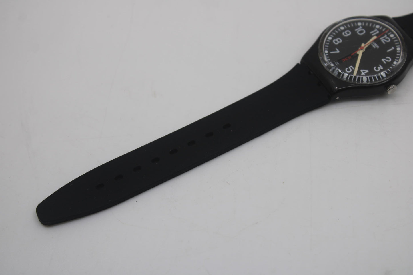 Vintage Gents Swatch 'Red Sunday', GB750, In a Used Condition, working fine, NEW non-original Strap