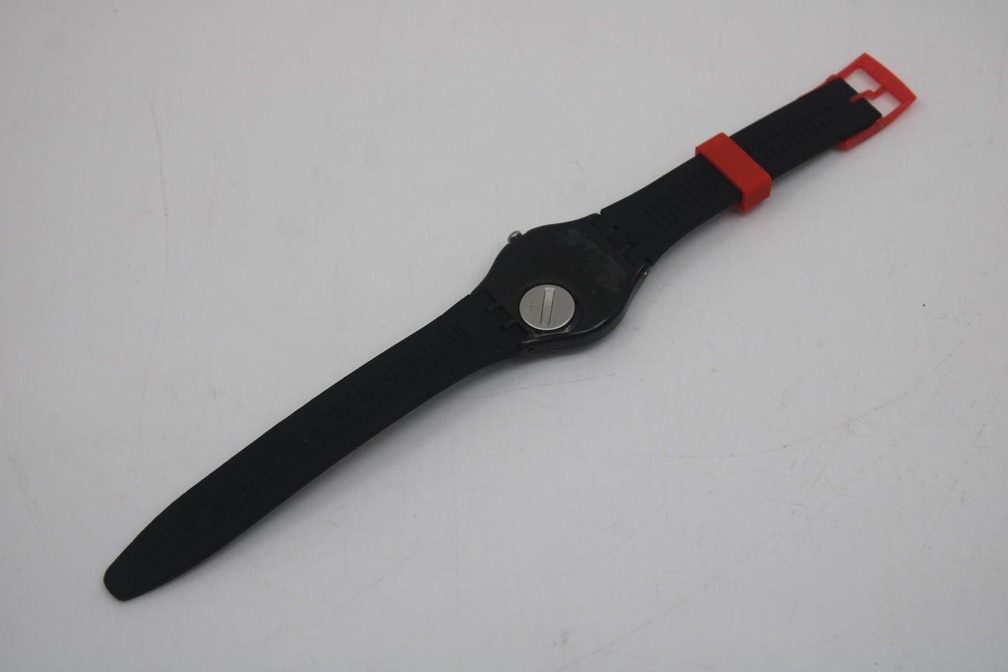 Vintage Gents Swatch 'Red Sunday', GB750, In a Used Condition, working fine, NEW non-original Strap