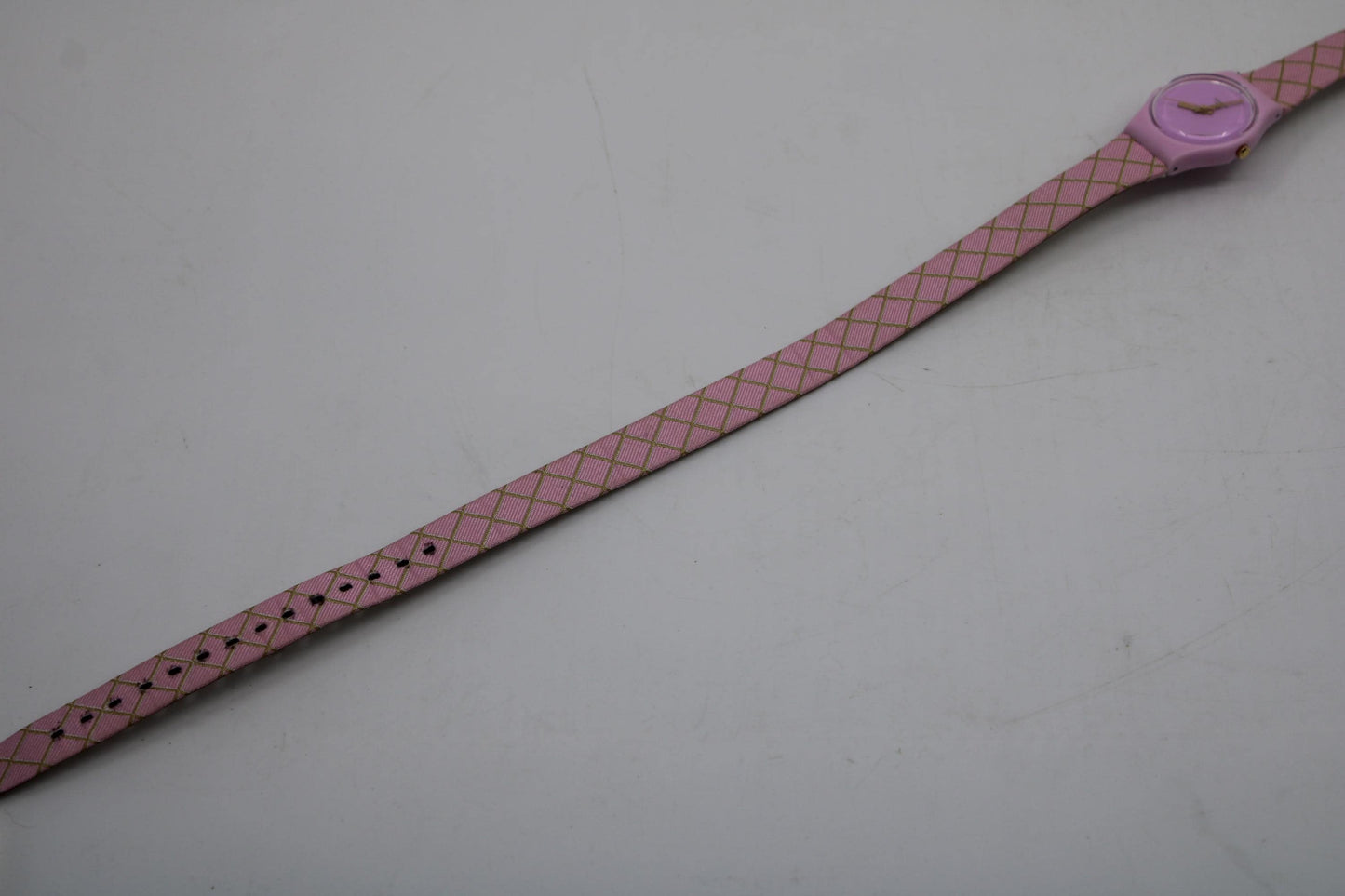 Vintage 25mm ladies Swatch, LP133, 'Waffel' NO box, MINT condition, original long, double wrap strap