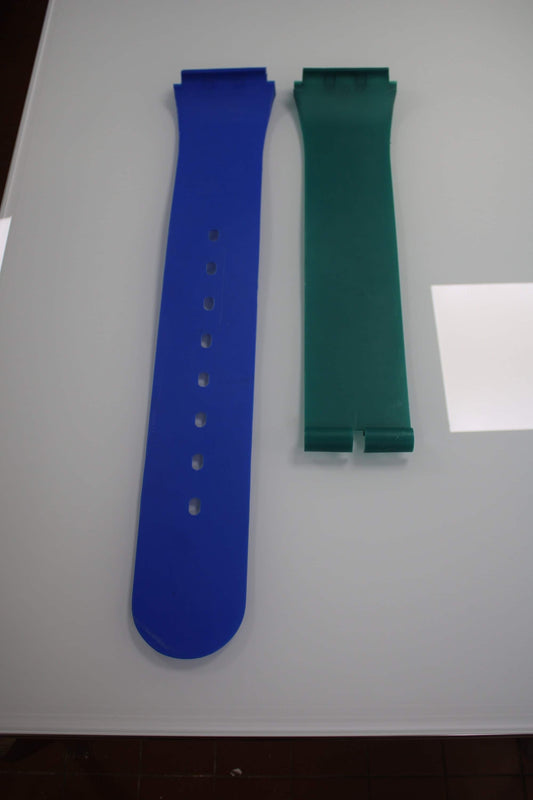 1985 Maxi Strap in Nautilus Colors, will ONLY fit 1985 Maxi, 1st Case Unique and rare, pls read description