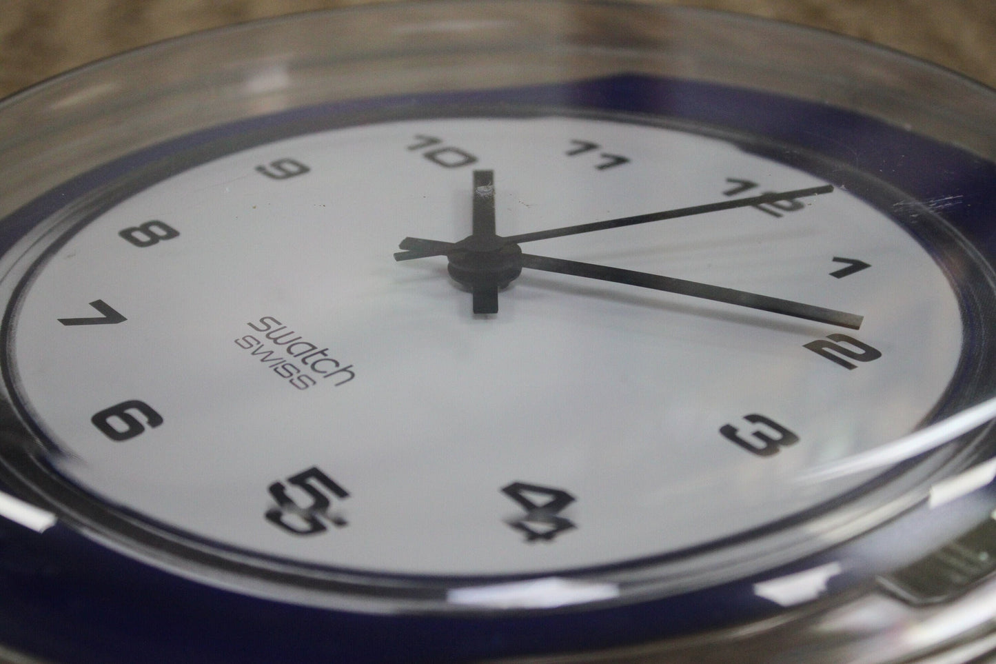 VERY GOOD condition 1997 Maxi Swatch, 'Small In Big', MGK254 unique, Good condition, working 100%, NO Strap included in the sale!