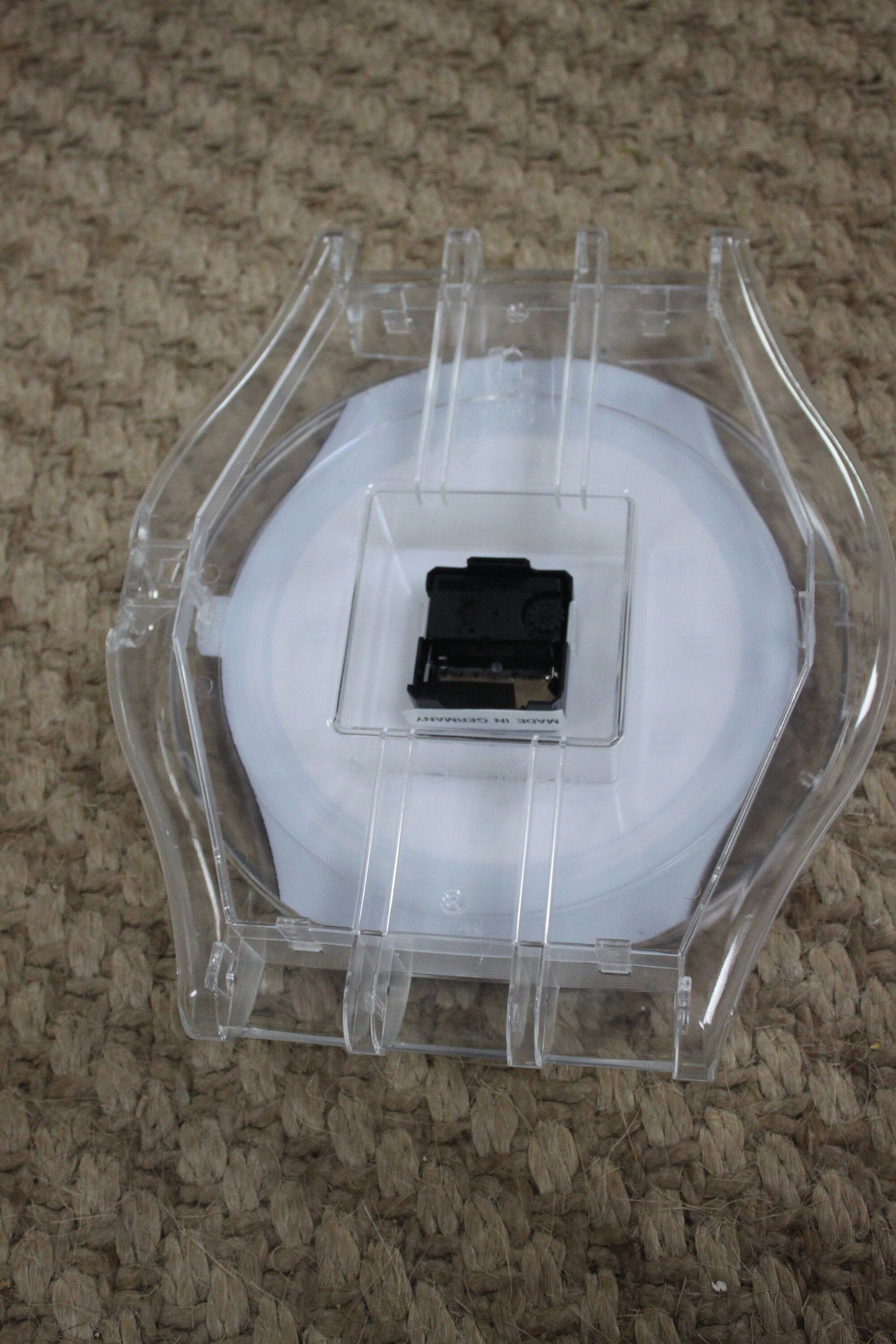 VERY GOOD condition 1997 Maxi Swatch, 'Small In Big', MGK254 unique, Good condition, working 100%, NO Strap included in the sale!