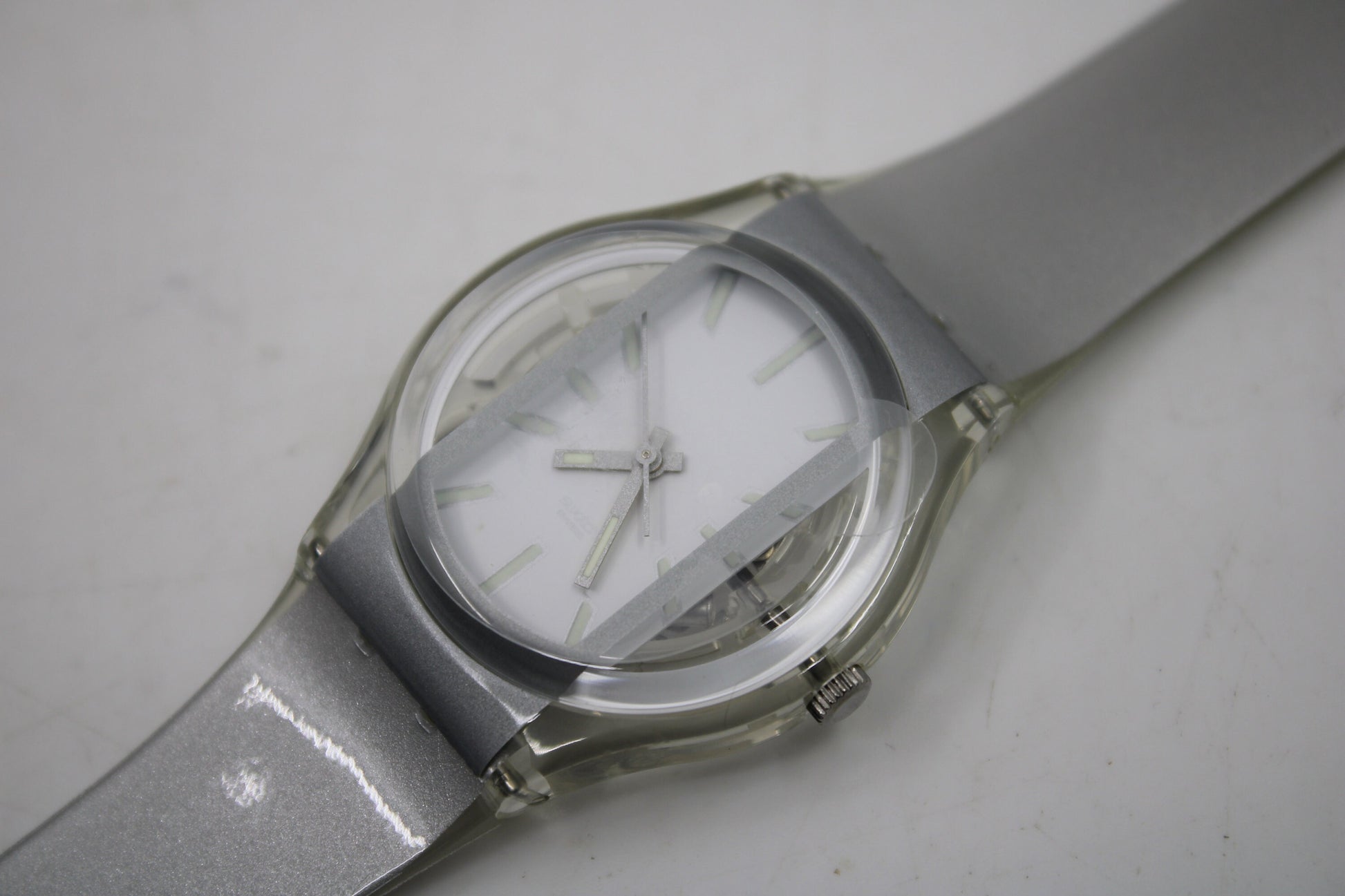 2001 Vintage Gents Swatch 'Masking' GK335, UNUSED and NEW old stock with original box and accessoires