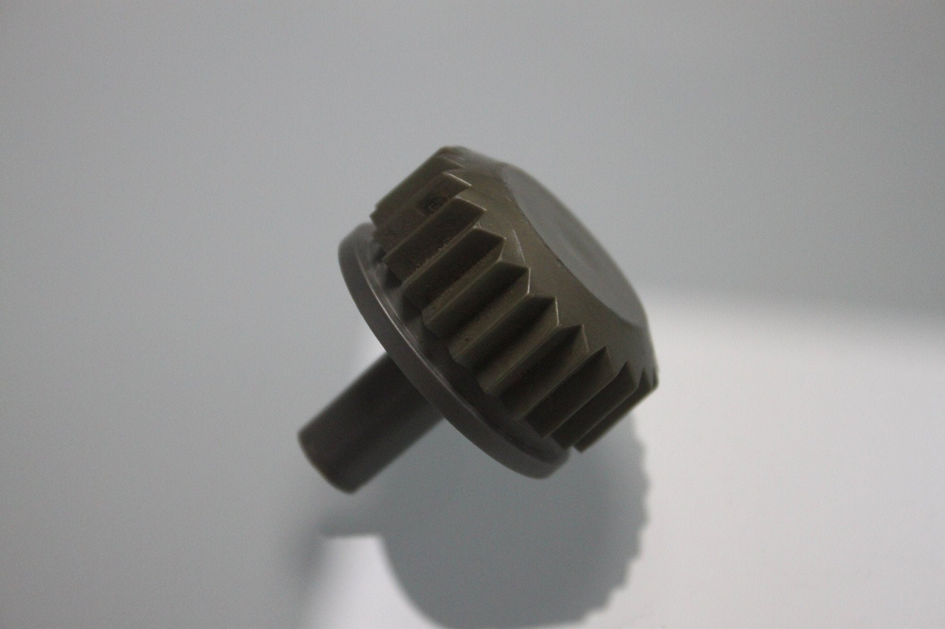 1986-ish very early, vintage Maxi Swatch Crown, 1st style case, does NOT fit 1987 and later