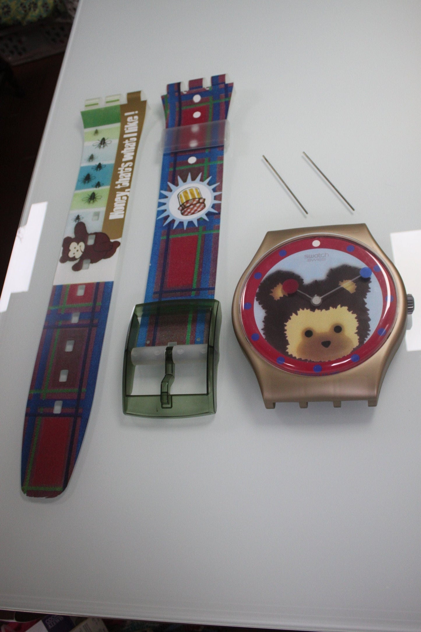 ULTRA RARE Very Good condition 1997 Maxi Swatch, 'Sweet Teddy', MGJ121 Limited to 120 pieces, working 100%