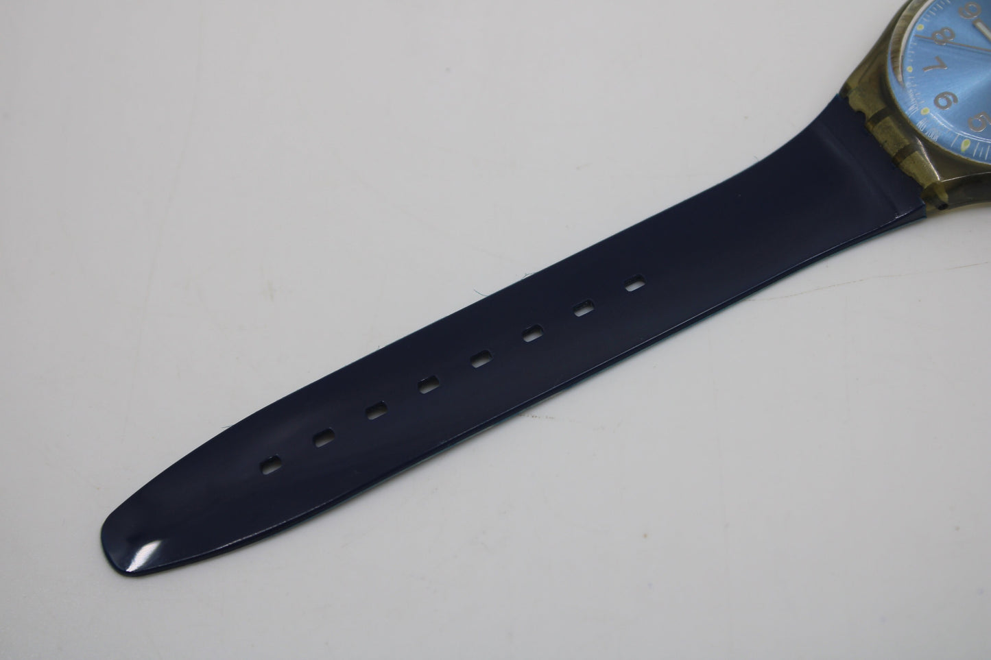 2000, 17mm Gents Swatch, 'Blue Choco', G415, rough condition, in perfect working order!