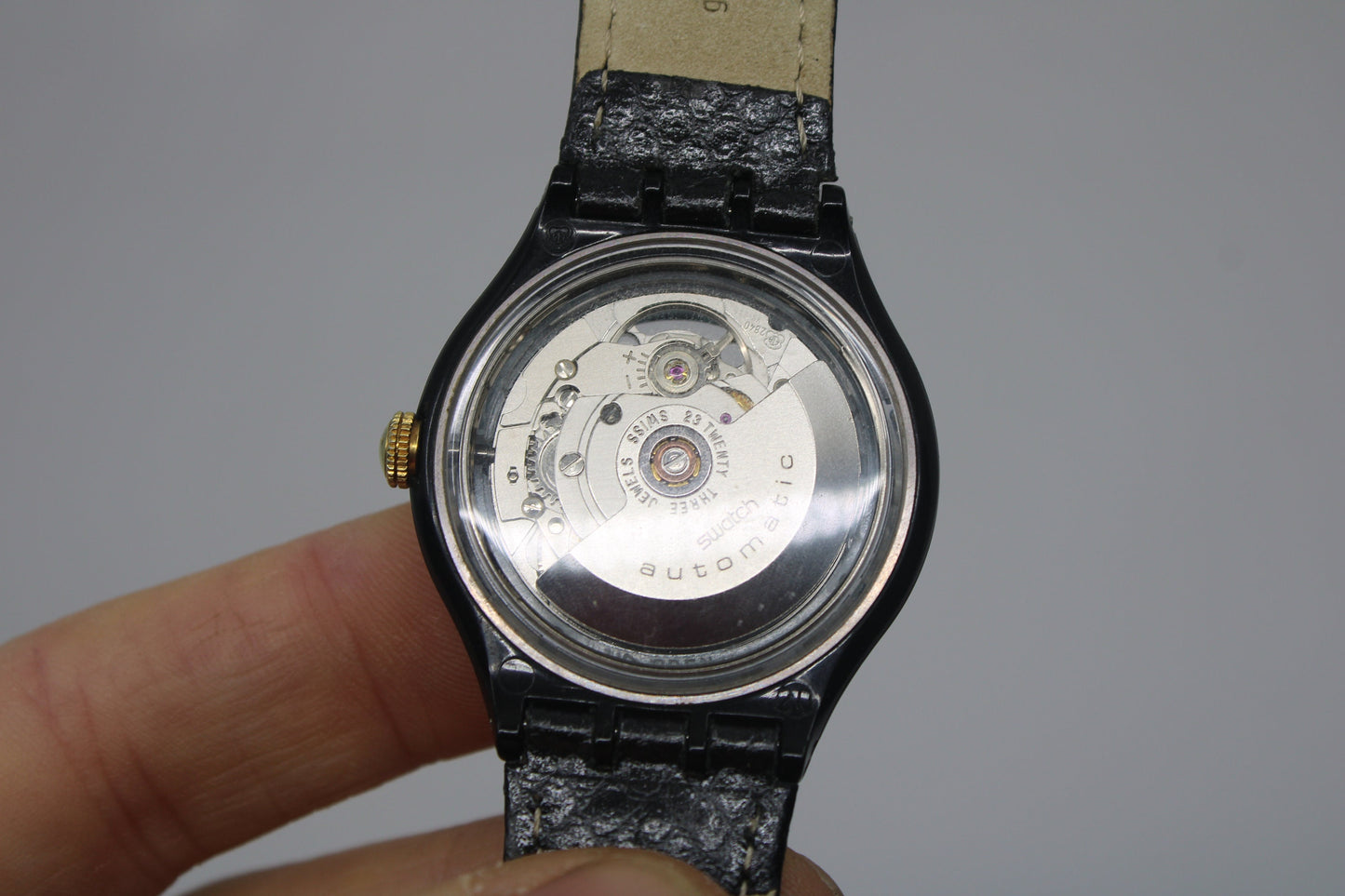 1985 UNIQUE 'Jelly Fish' Vintage Gents Automatic Swatch GK100, NO box, WORKING perfectly, with Brand New Swatch leather strap