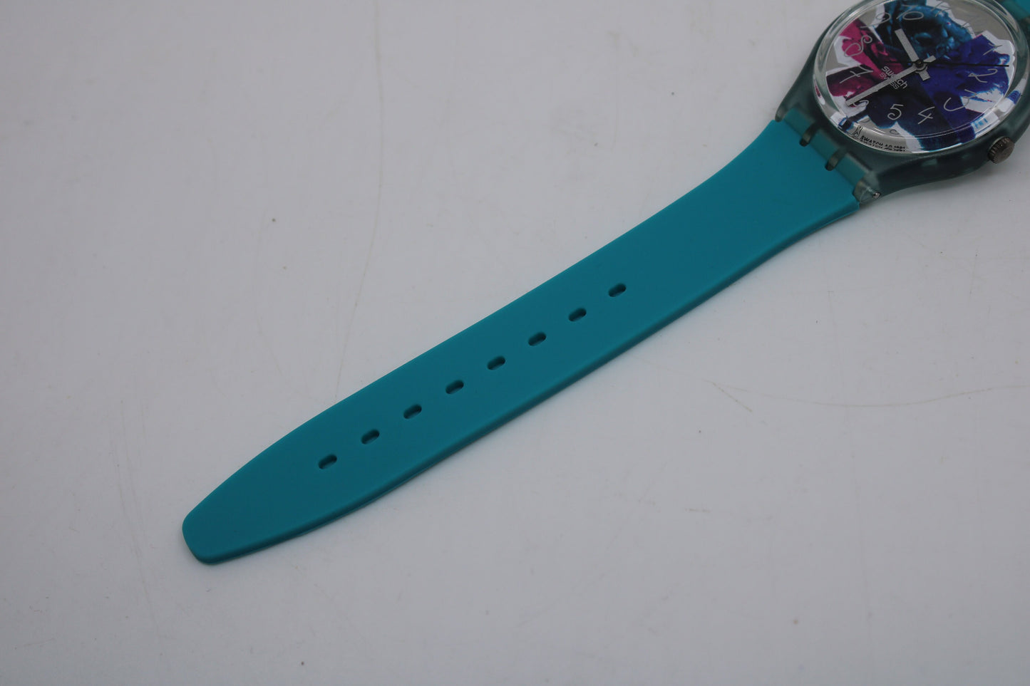 1992 Vintage Gents Swatch 'Photoshooting' GN122, in new old stock, unworn condition, working 100%