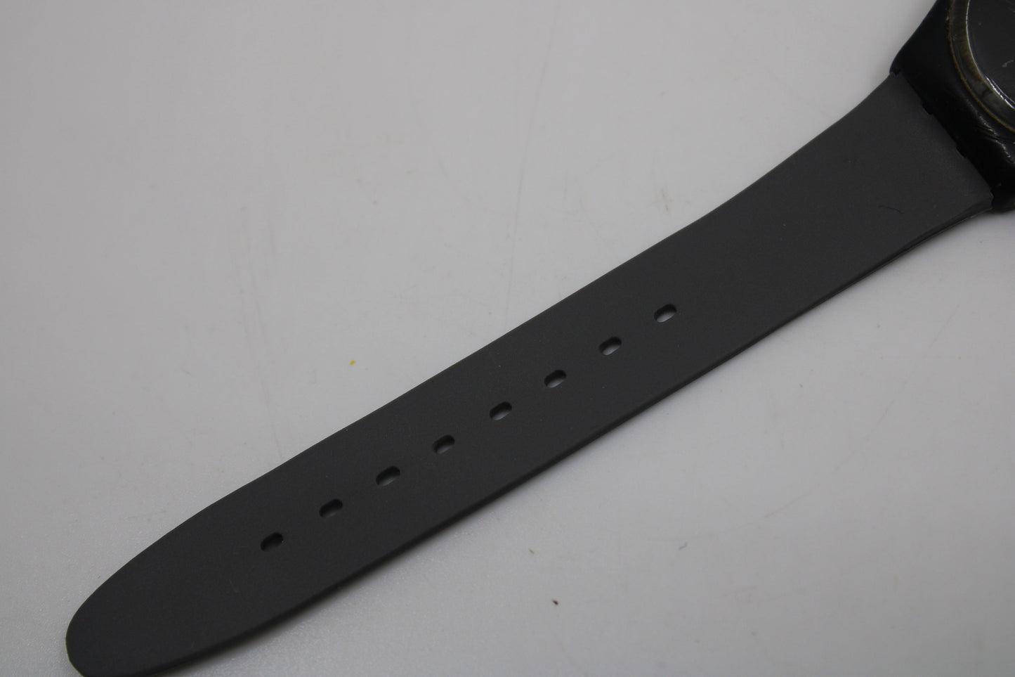 1988 Vintage Gents Swatch 'White Window' GB711, in a nice, used condition, working 100% with non-original strap