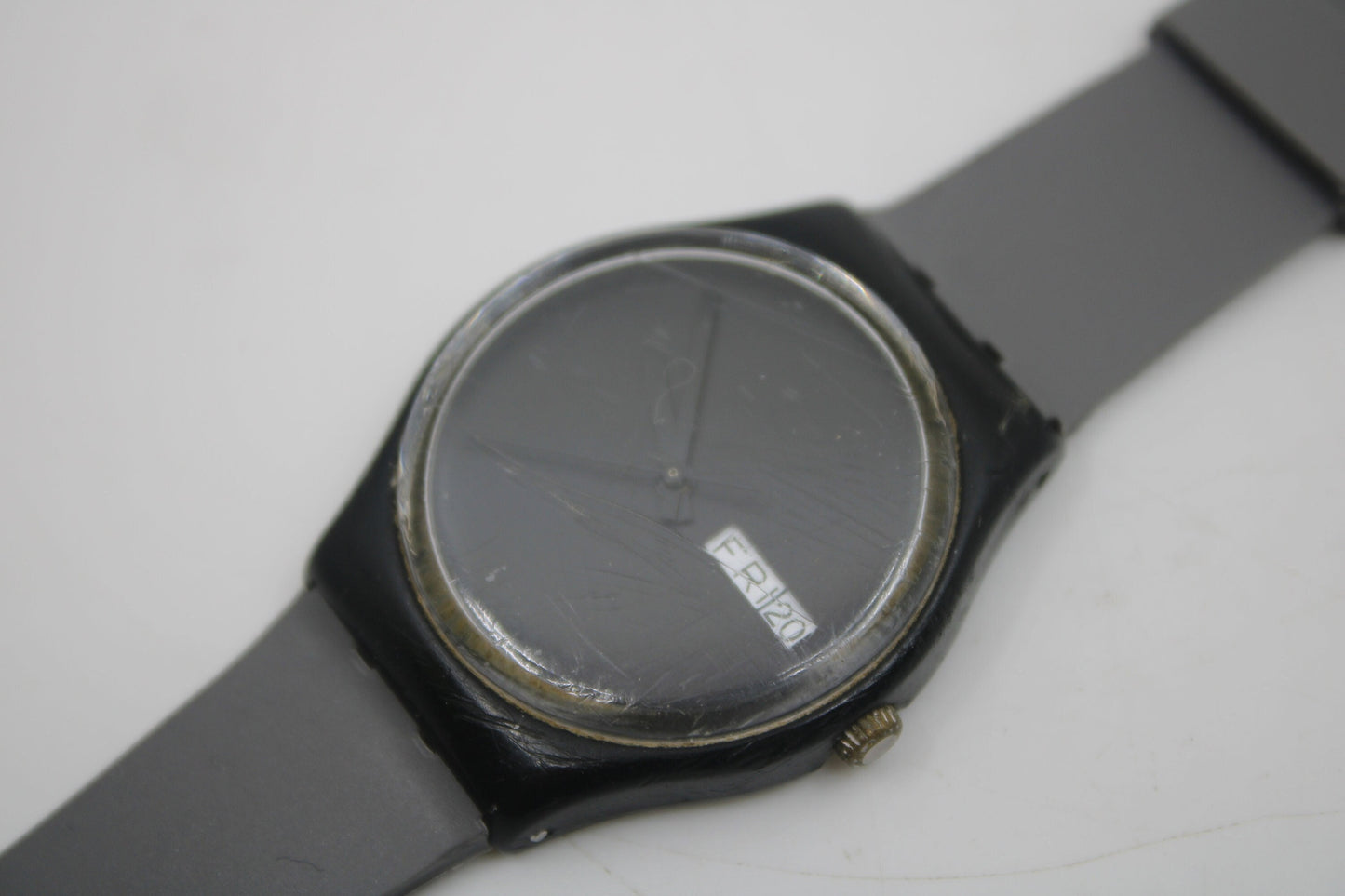 1988 Vintage Gents Swatch 'White Window' GB711, in a nice, used condition, working 100% with non-original strap