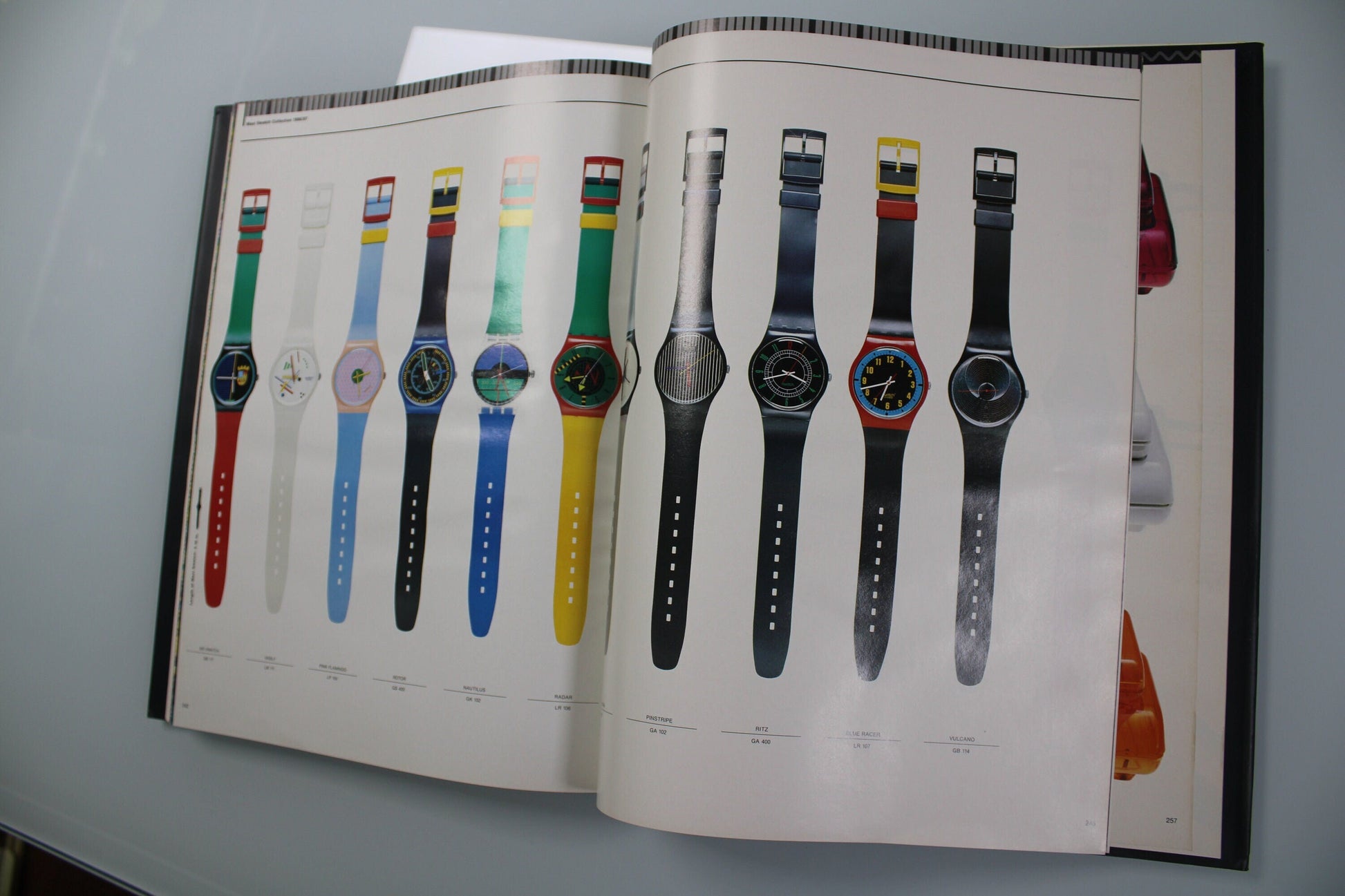 Swatch yourself! The very complete Swatch collection book, from 1983 till 1991, Rare book, very collectible
