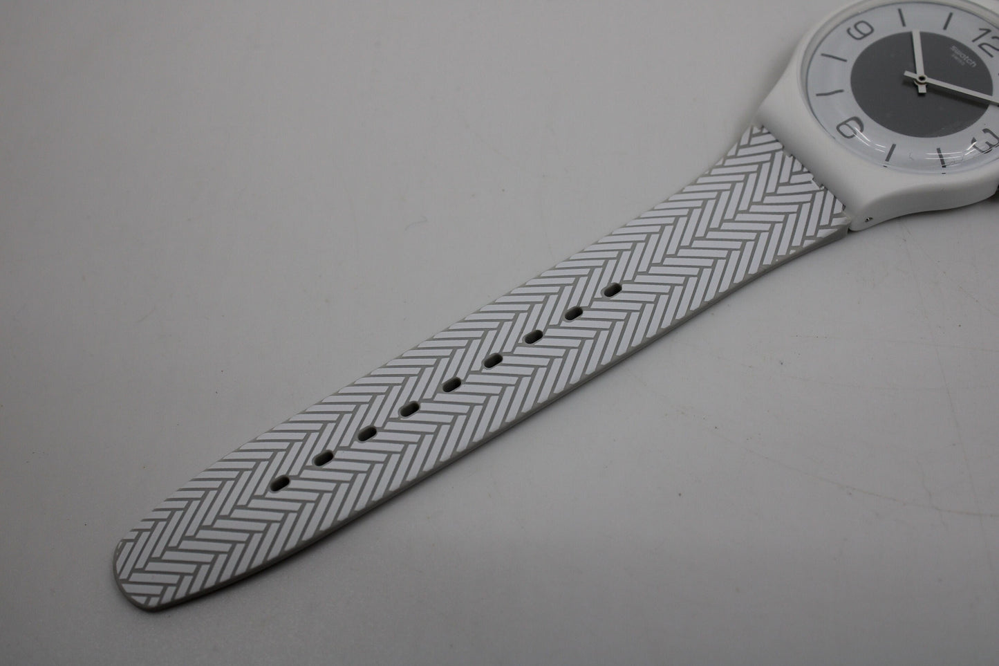 Vintage New Gents Swatch 'White Glove' SUOW131, NEW OLD STOCK, Never Worn, working 100% with the original strap