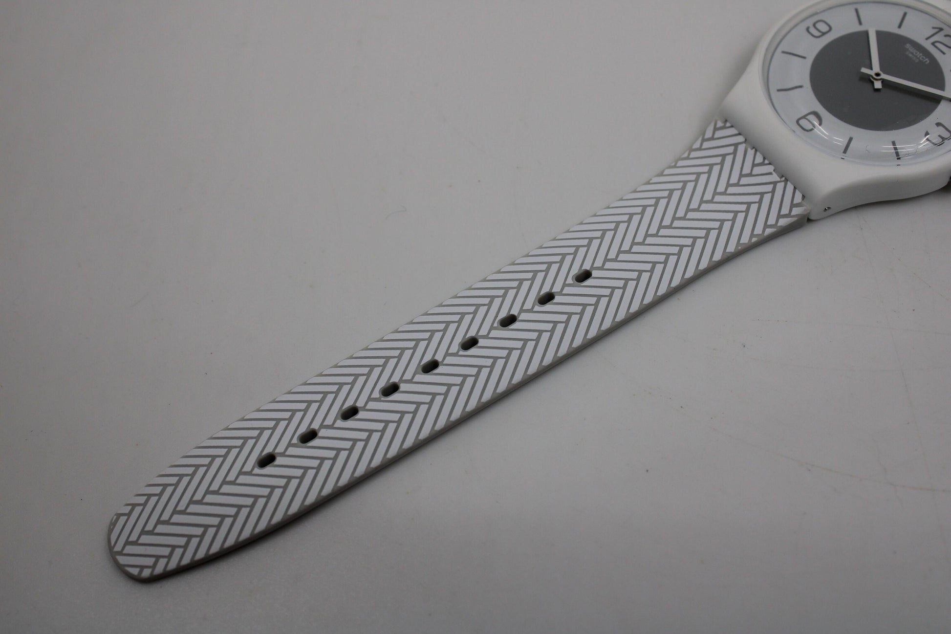 Vintage New Gents Swatch 'White Glove' SUOW131, NEW OLD STOCK, Never Worn, working 100% with the original strap