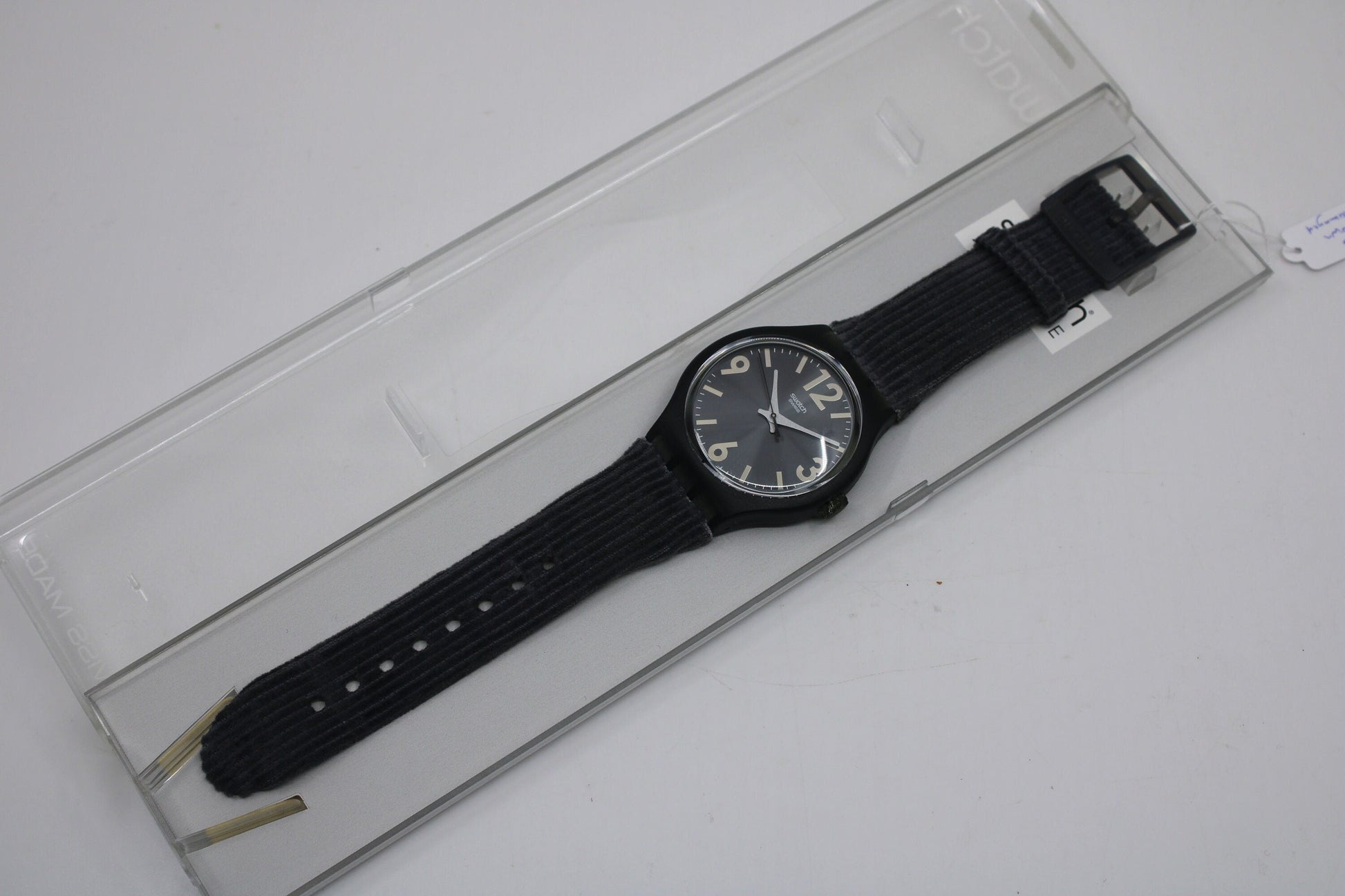2003 Vintage Gents X-Large Swatch, 'Just Enough', SUDM101, NEW and UNWORN, working 100% nice vintage Swatch watch, Crown is DAMAGED