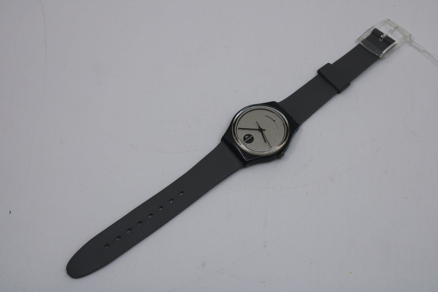 1987 Vintage Gents Swatch 'High Moon' GA107, in a nice, used condition, working 100% with a NON-original strap
