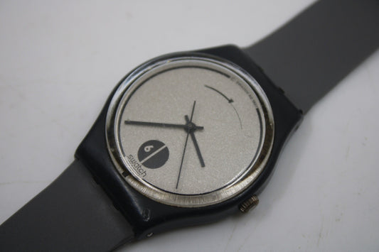 1987 Vintage Gents Swatch 'High Moon' GA107, in a nice, used condition, working 100% with a NON-original strap