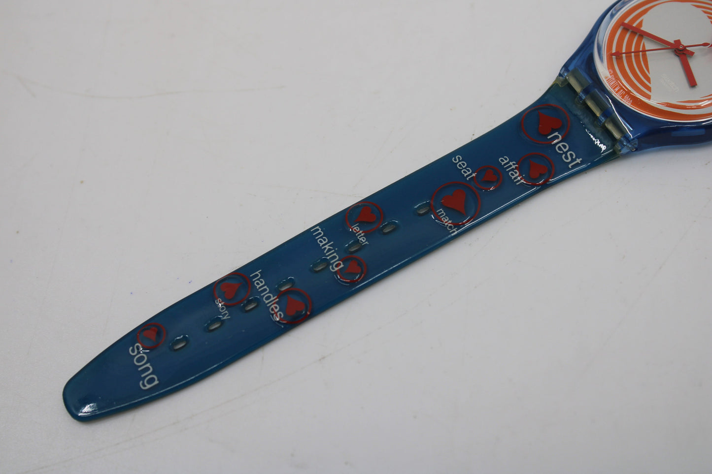 2000 Vintage Gents Valentines Swatch, 'Heartbeat', GN187, NEW and UNWORN, working 100% WITH original packaging