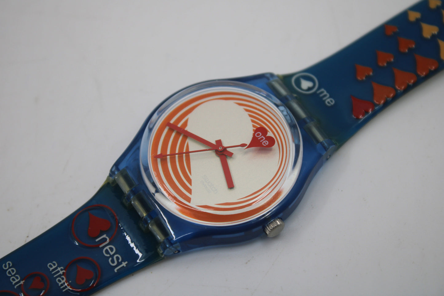 2000 Vintage Gents Valentines Swatch, 'Heartbeat', GN187, NEW and UNWORN, working 100% WITH original packaging