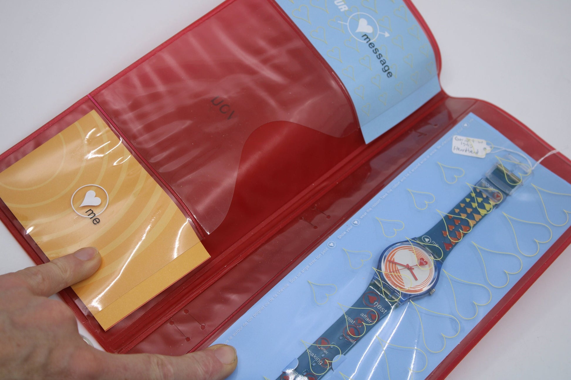 2000 Vintage Gents Valentines Swatch, 'Heartbeat', GN187, NEW and UNWORN, working 100% WITH original packaging