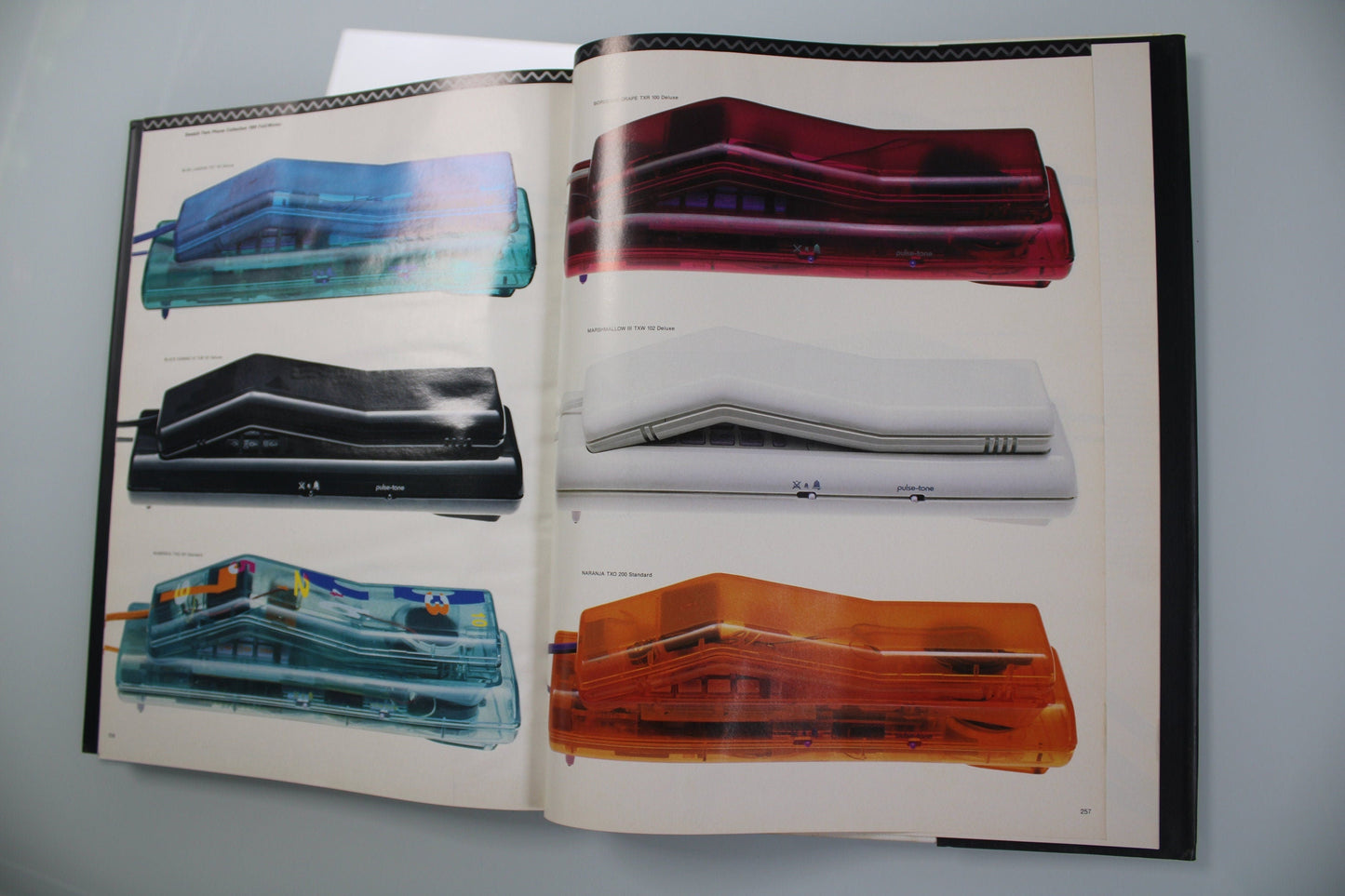 Swatch yourself! The very complete Swatch collection book, from 1983 till 1991, Rare book, very collectible