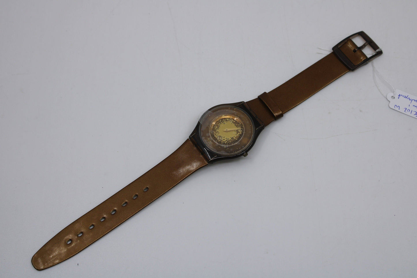 2001 'Flamboyant' vintage Skin Swatch SFC102, BRAND NEW and UNWORN, it is working 100%, includes manual and box