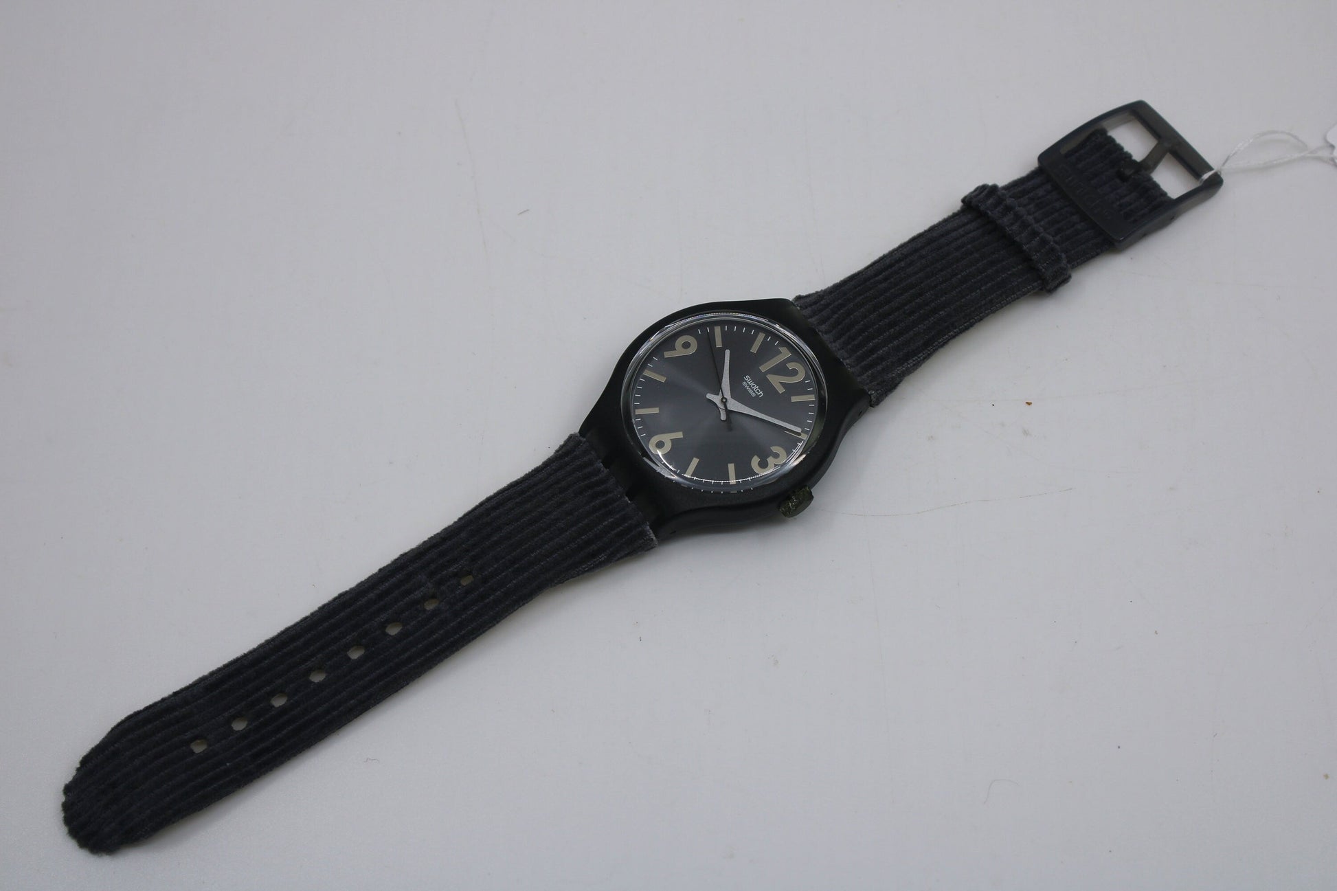 2003 Vintage Gents X-Large Swatch, 'Just Enough', SUDM101, NEW and UNWORN, working 100% nice vintage Swatch watch, Crown is DAMAGED