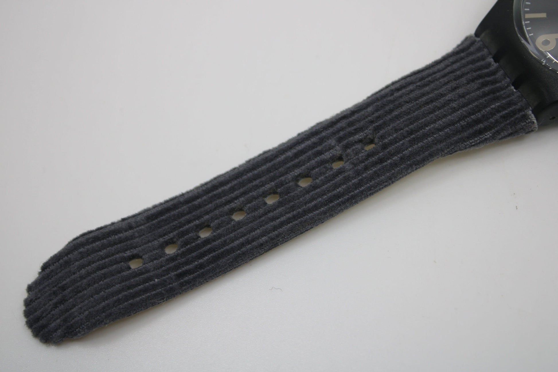 2003 Vintage Gents X-Large Swatch, 'Just Enough', SUDM101, NEW and UNWORN, working 100% nice vintage Swatch watch, Crown is DAMAGED