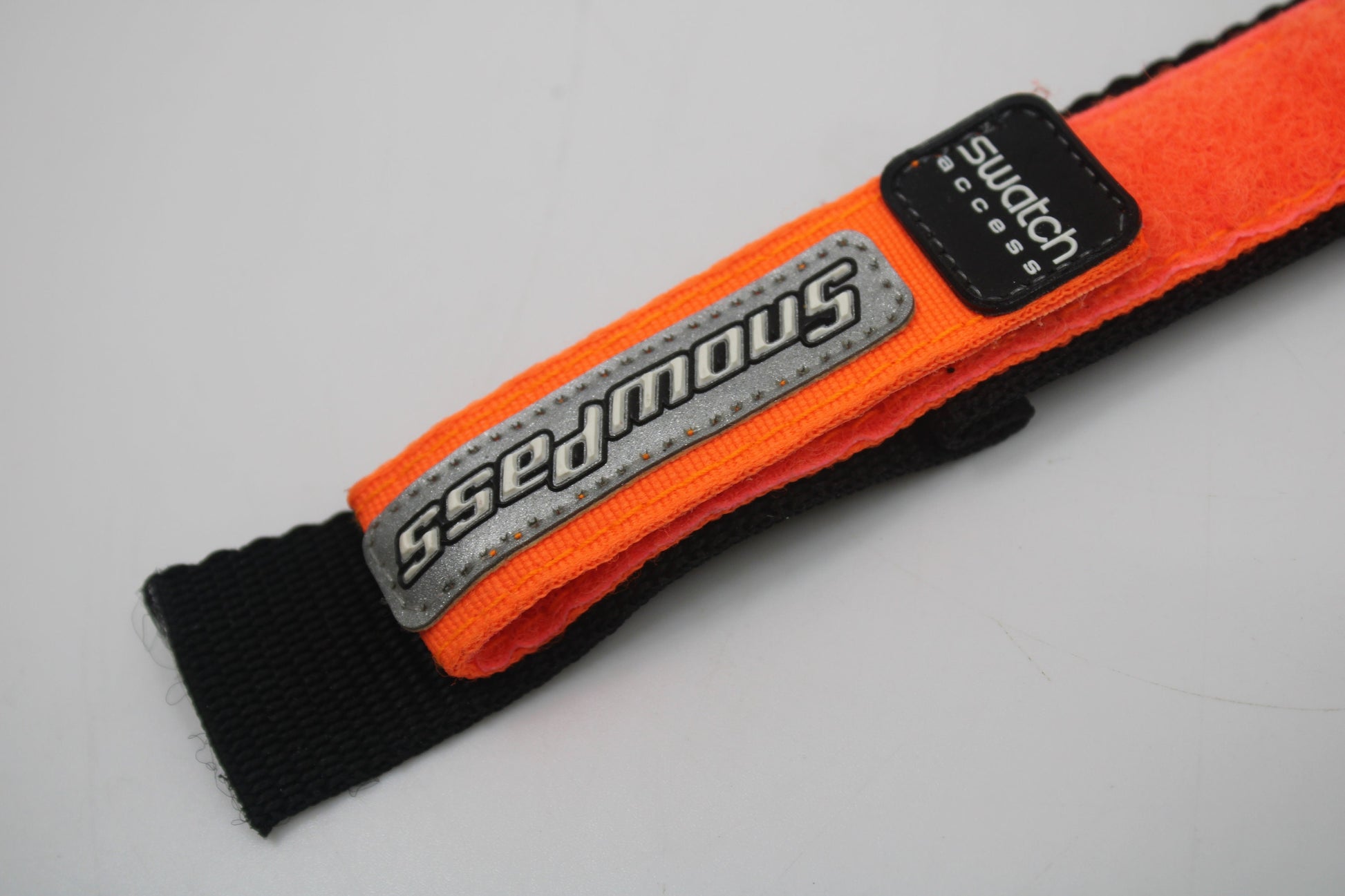 1998, New Old Stock 17mm Gents Access Swatch, 'Ski Patrol', SKO100, READ Description