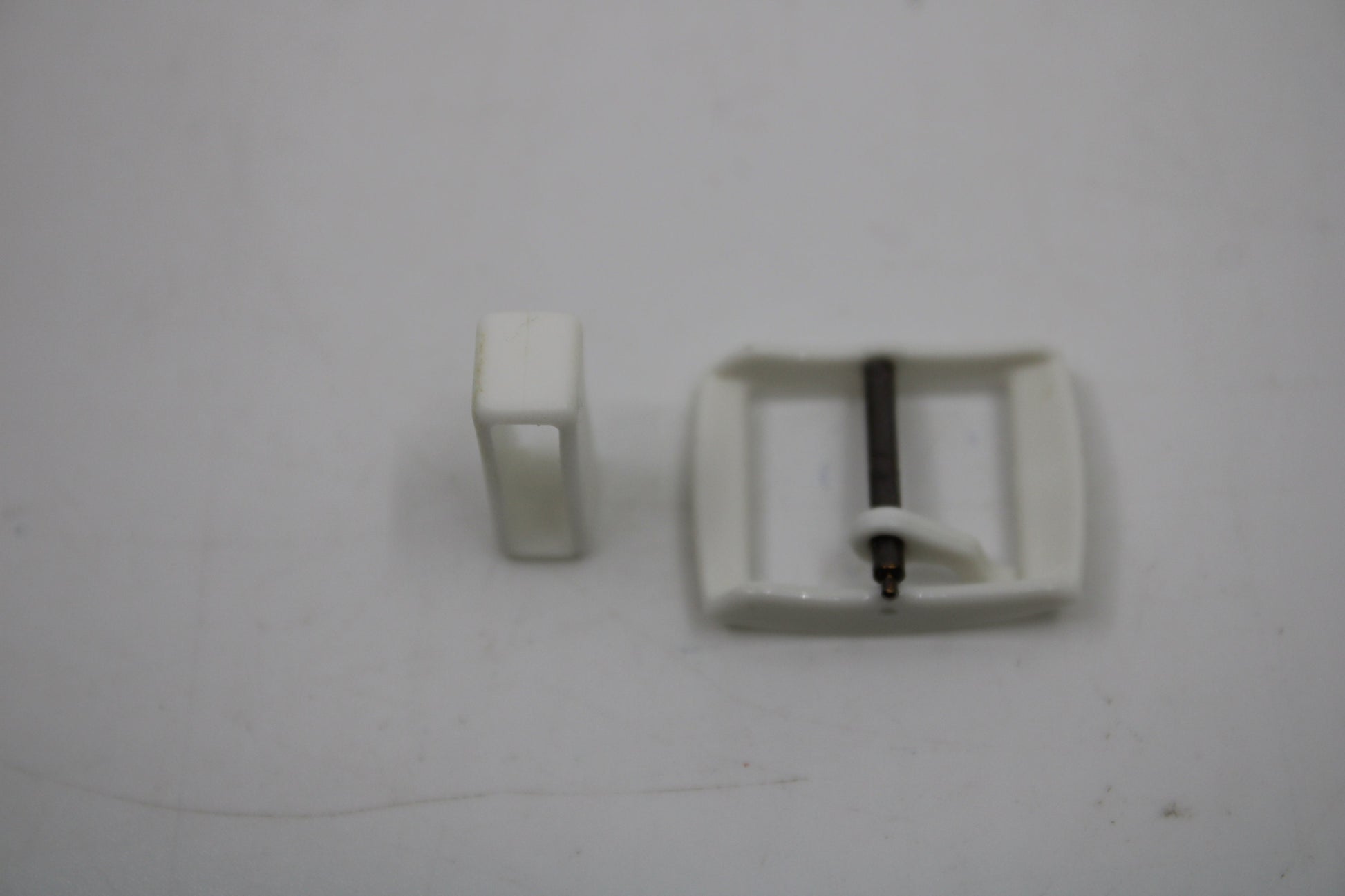1990s, Vintage Original Swatch Buckle + Pin + Strap Holder, for Original GENTS only, Solid White, 17mm