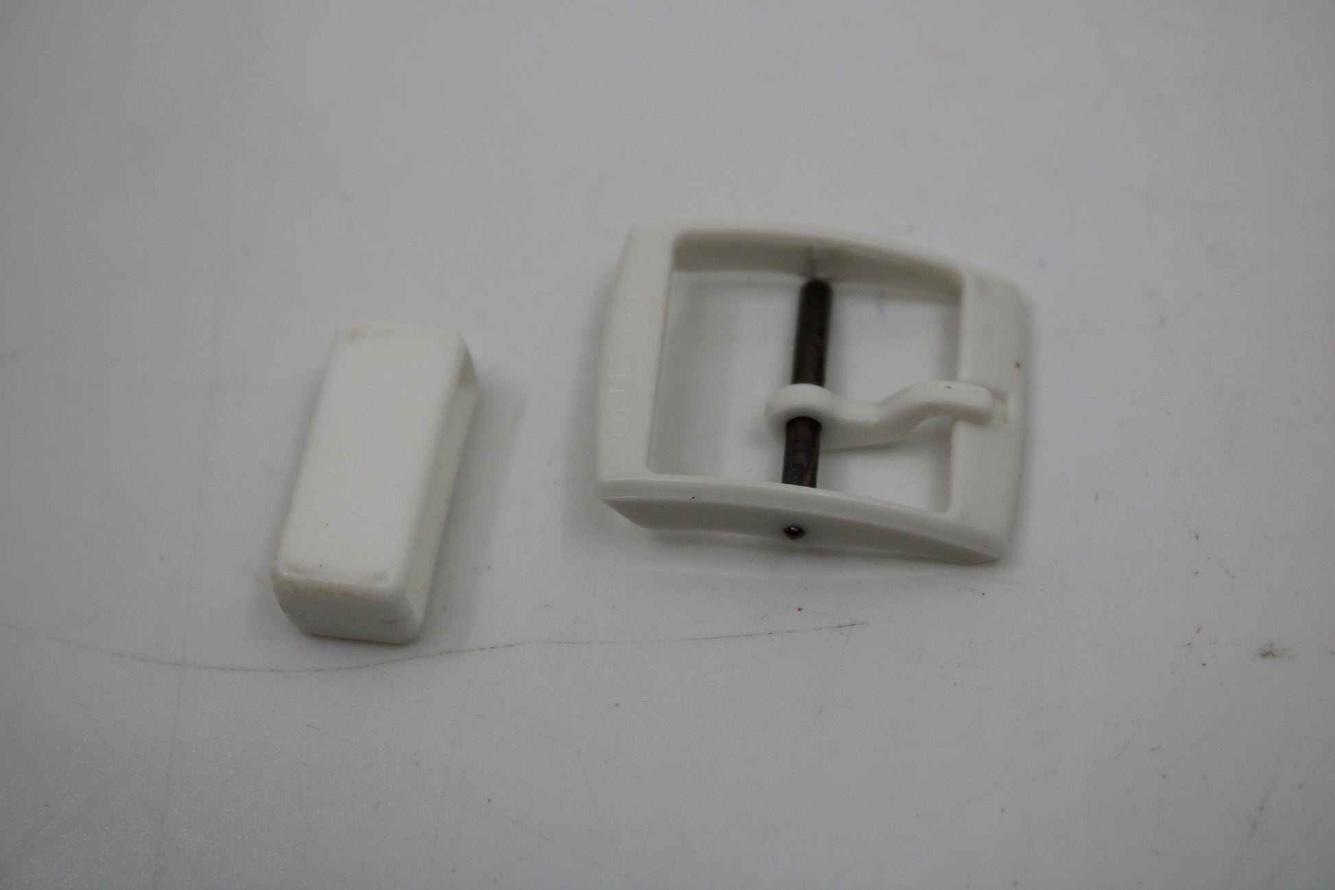 1990s, Vintage Original Swatch Buckle + Pin + Strap Holder, for Original GENTS only, Solid White, 17mm