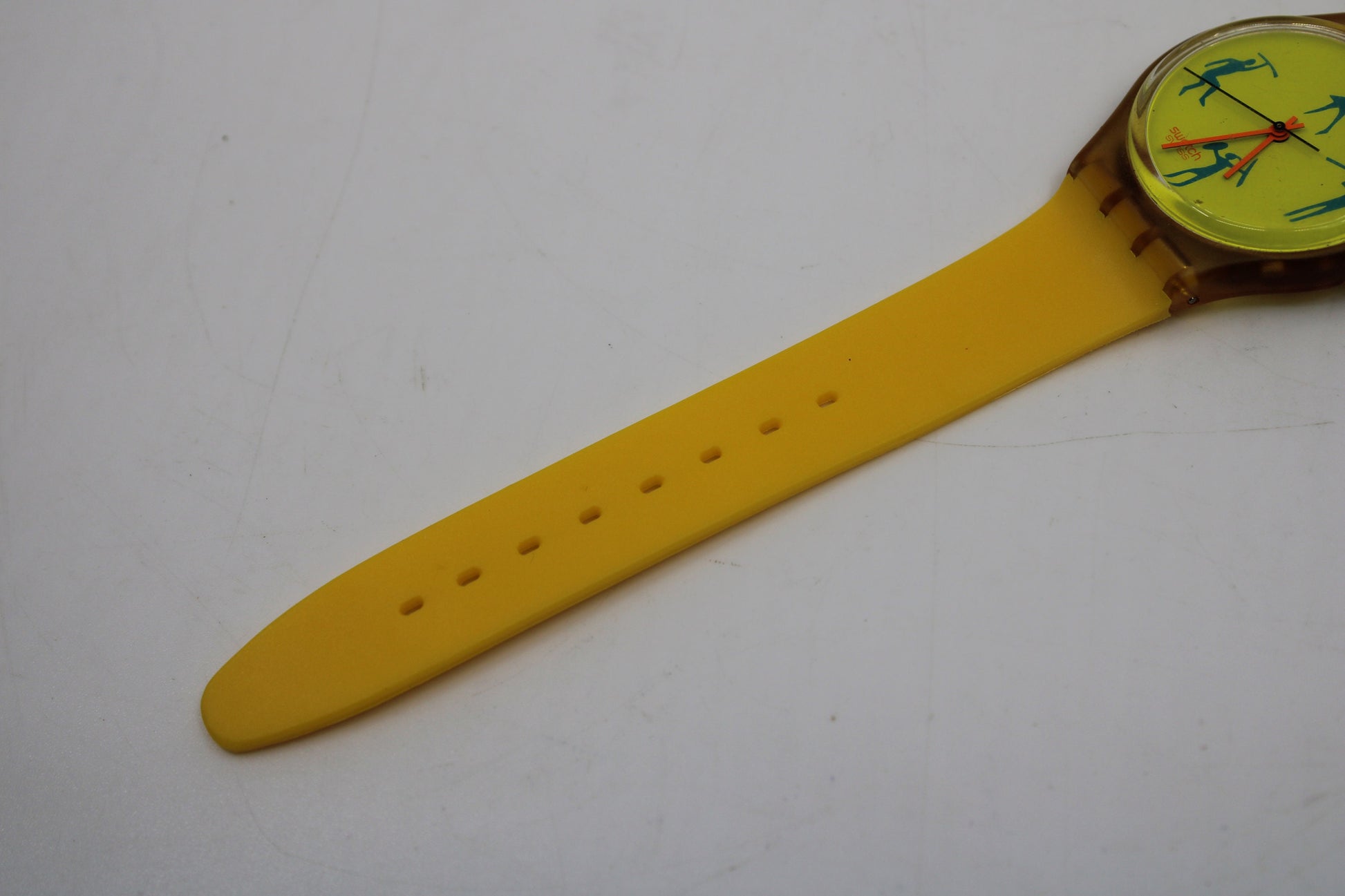1990 Vintage Gents Swatch 'African Can' GK120, in a near mint or MINT condition, Working 100%, Non-Original Strap
