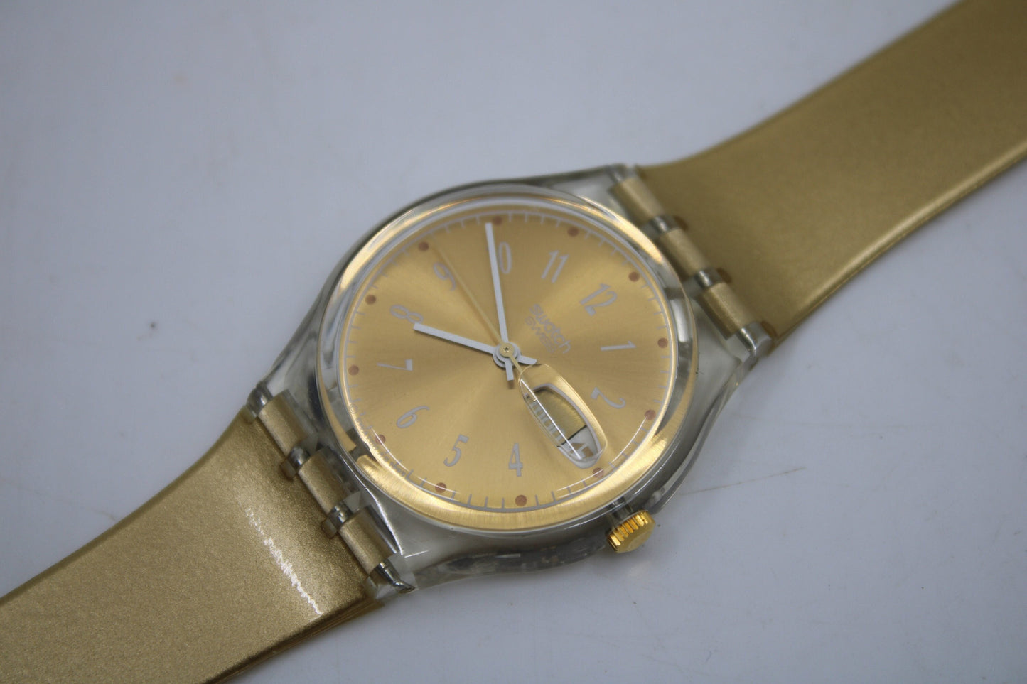 NEW OLD STOCK 1994 Vintage Gents Swatch 'Gold Breeze' GK710, working 100% with the original strap
