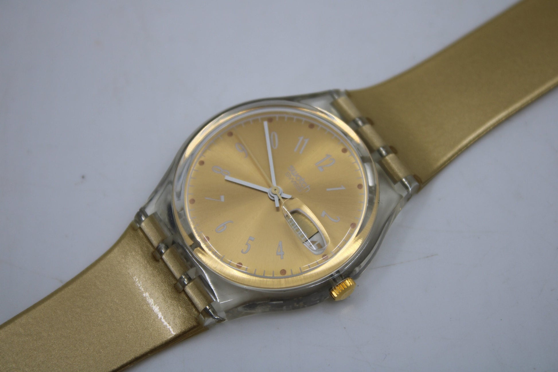 NEW OLD STOCK 1994 Vintage Gents Swatch 'Gold Breeze' GK710, working 100% with the original strap