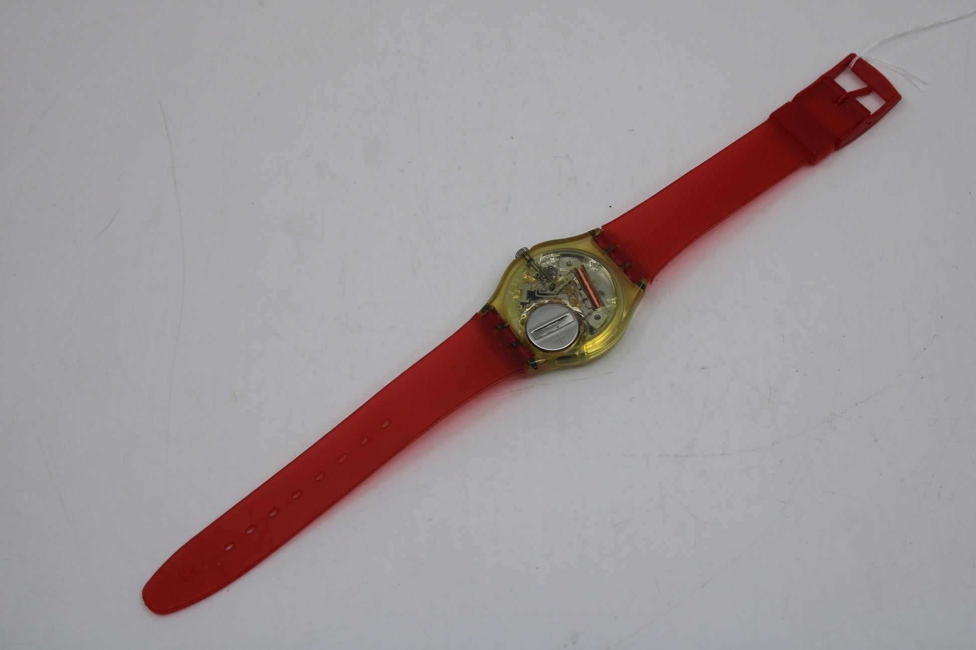 1996 Vintage Gents Swatch 'Wise Hand' GK213, it is in a rough, wearable condition, working 100%