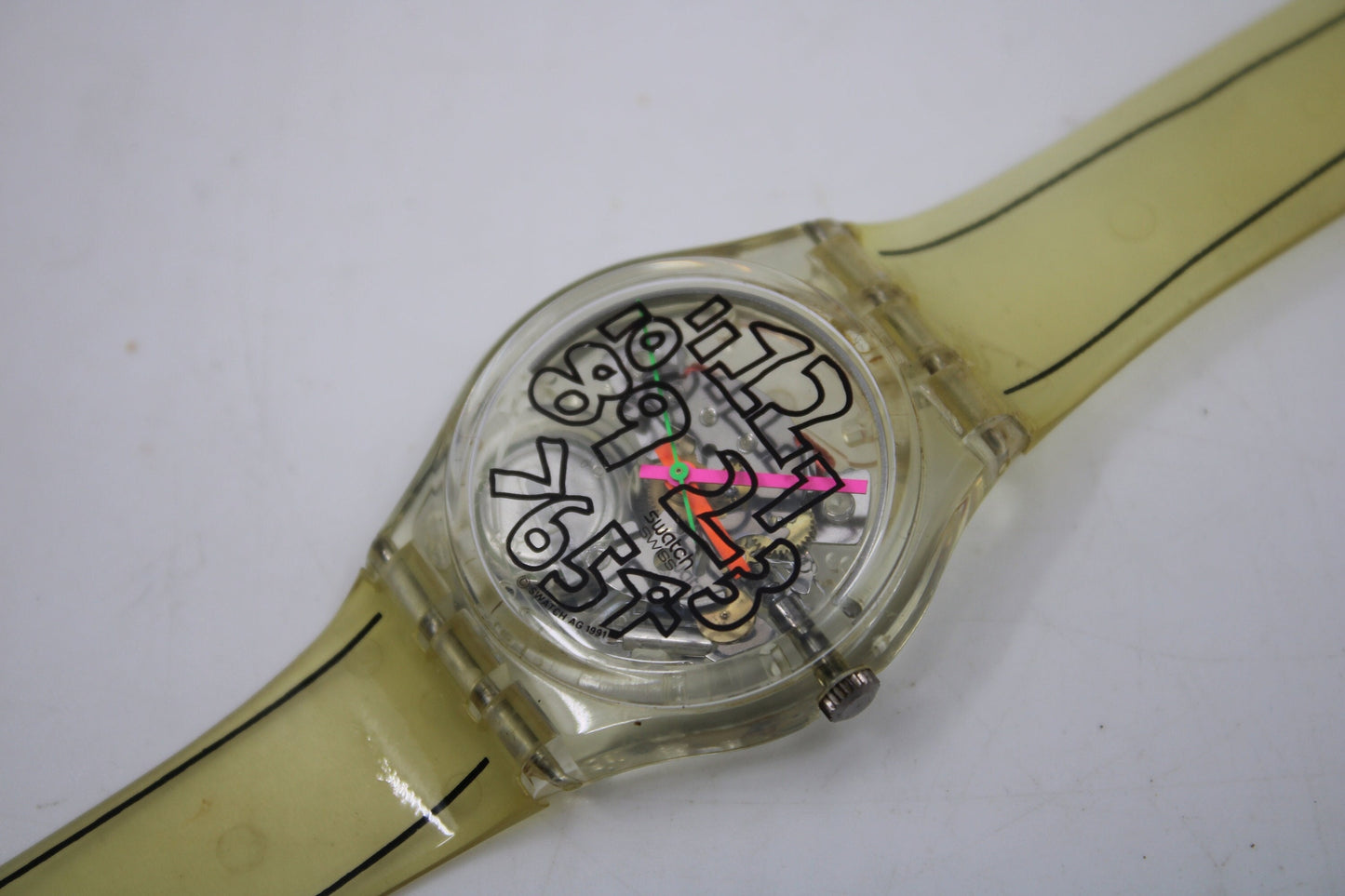 MINT 1992 Vintage Gents Swatch 'Scribble' GZ124, working 100% with the original, NOT wearable strap