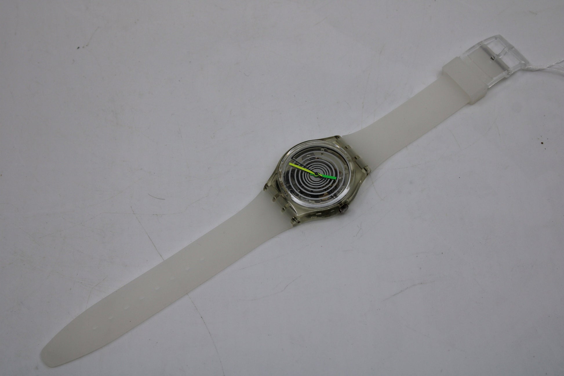 1995 Vintage Gents Swatch 'Spinning Balls' GK197, very nice condition, working 100% with brand new, non-original strap
