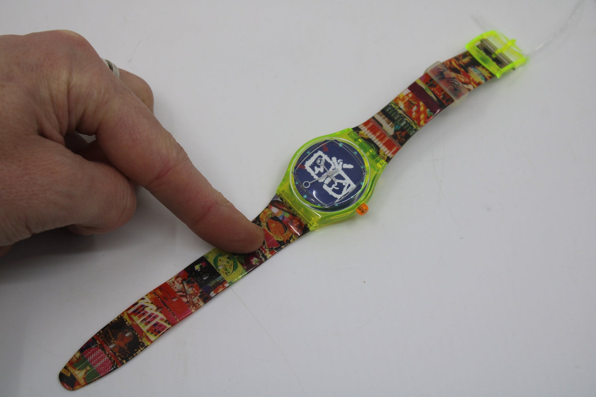 1996 Vintage Musicall Swatch 'Zapping' SLZ104, NICE, used condition, working 100% with original strap