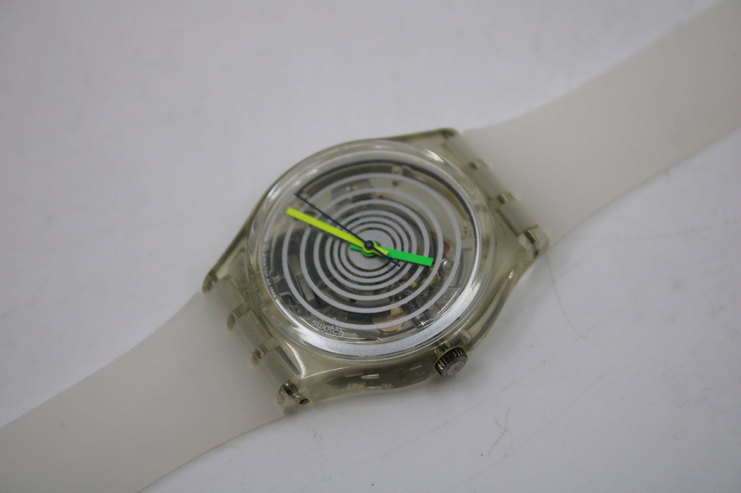 1995 Vintage Gents Swatch 'Spinning Balls' GK197, very nice condition, working 100% with brand new, non-original strap