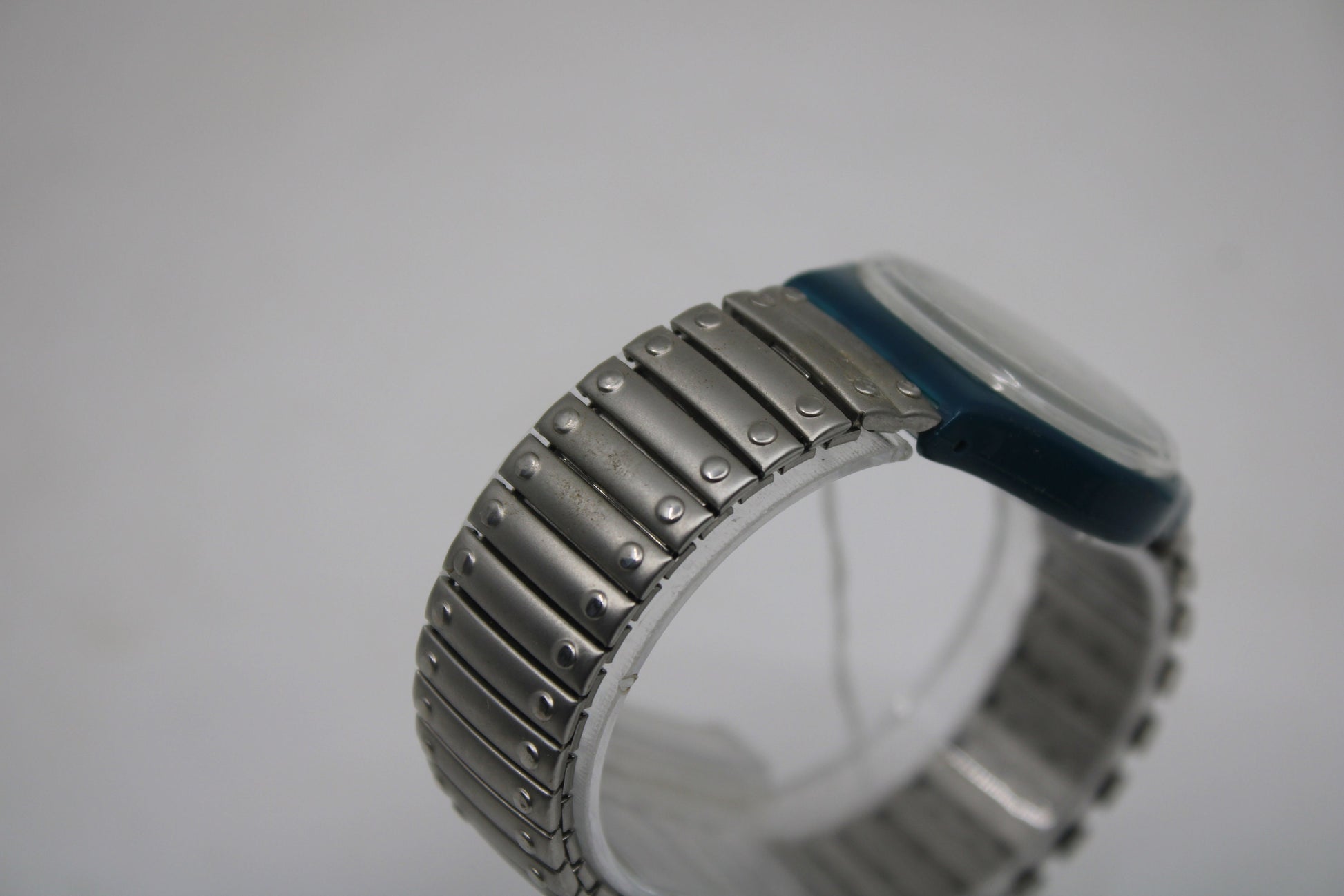 1992 Vintage Gents Swatch 'Steel Lite' GG403/404, it is in a nice, used condition, working 100% with the original strap