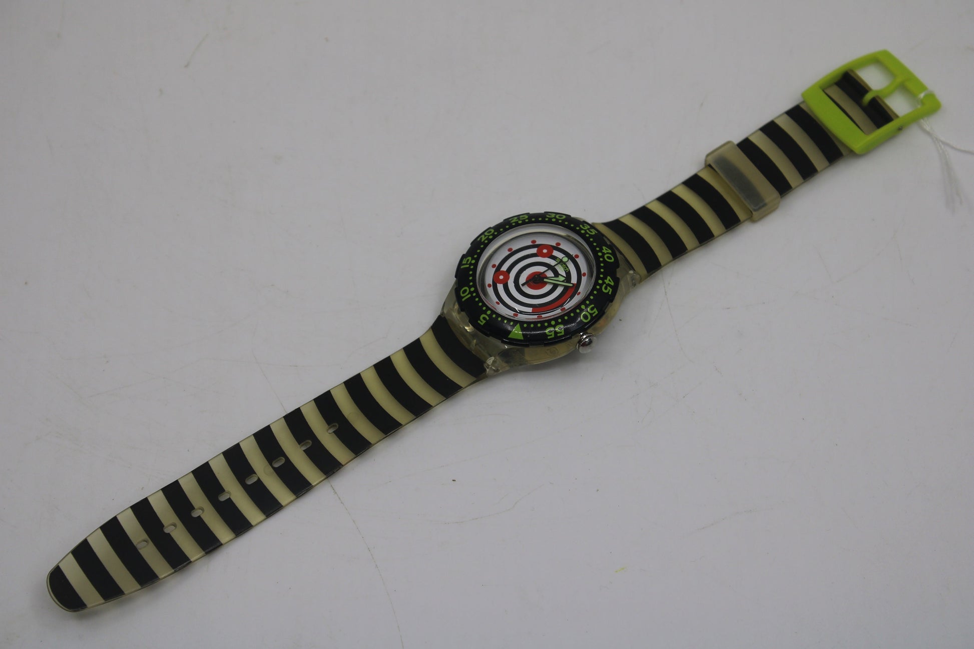 1996 Vintage Swatch Scuba 'Smile' SDK127, Mint or Unused Condition, Working 100%, Original Strap