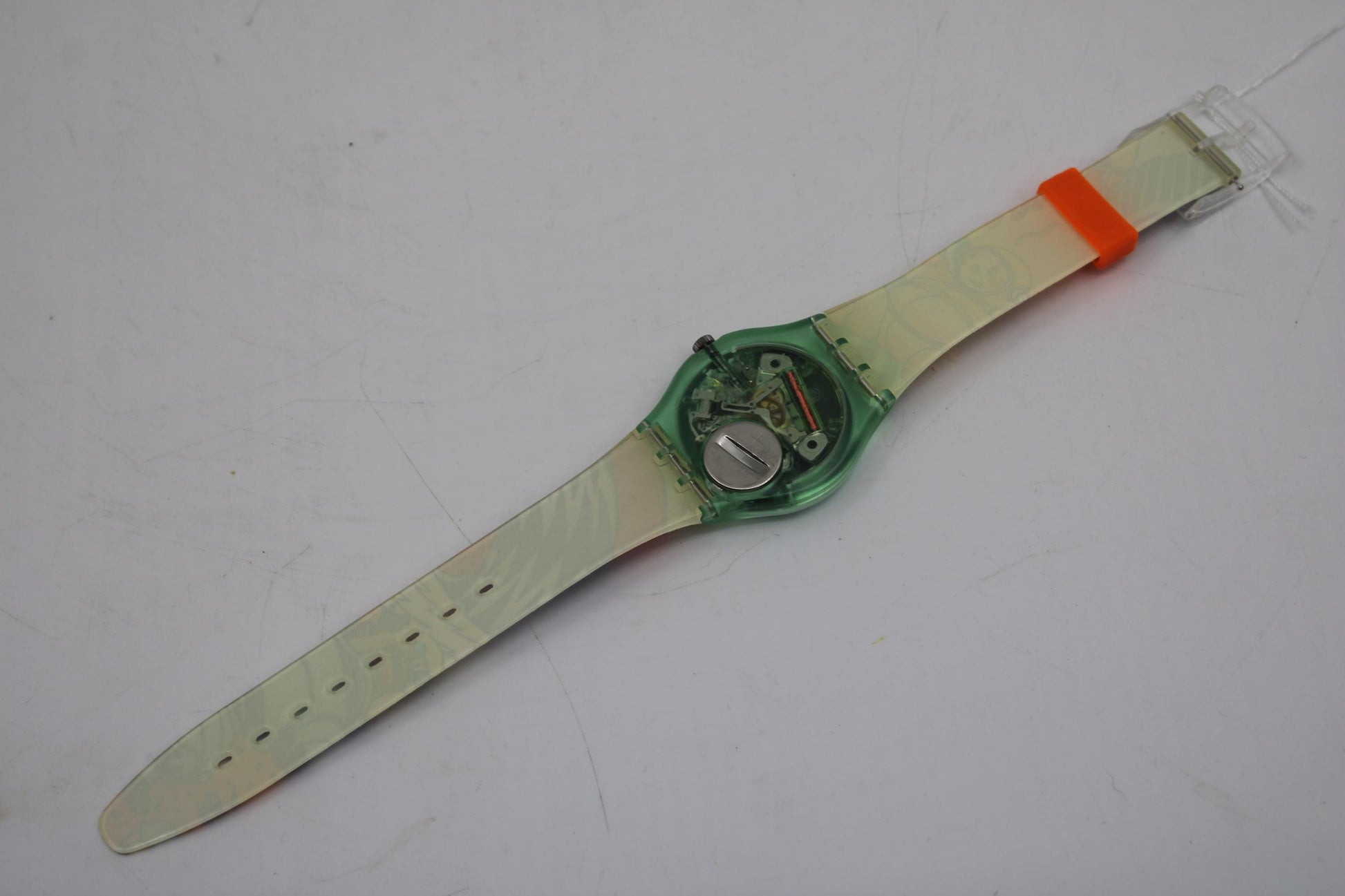 1992 Vintage Gents Swatch 'Yuri' GG118, new old stock, never worn, working 100%, original strap