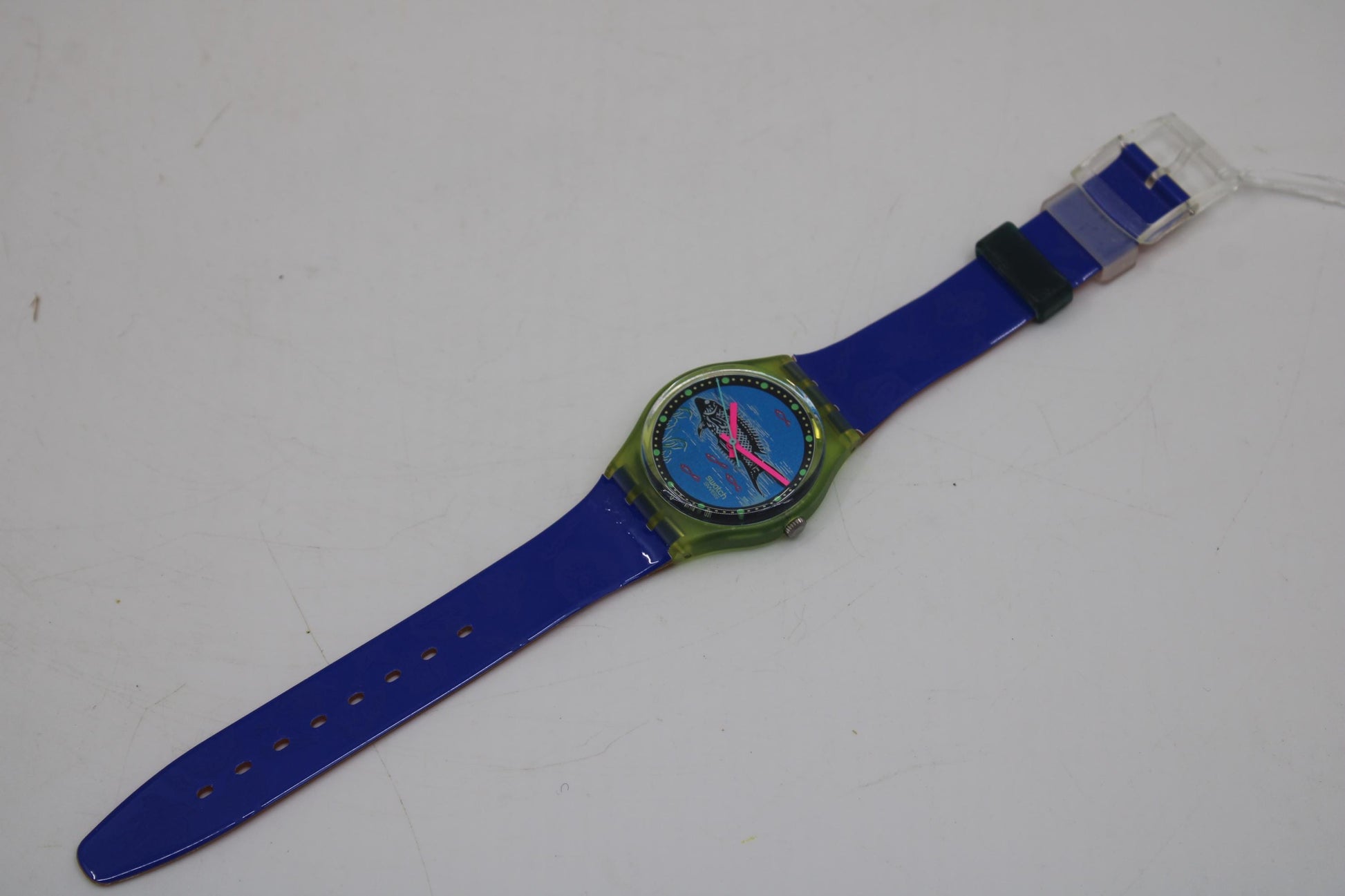 1992, Vintage Gents Swatch, 'Frische Fische' GG116, NEW old STOCK, working 100%, CRACKED strap