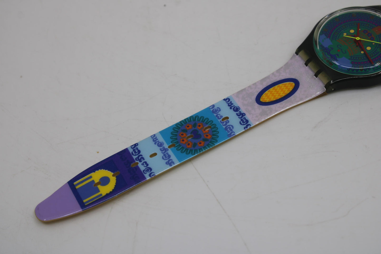 1993, Vintage Gents Swatch 'Sari', GM111, NO box, New Old Stock, Never Worn, working 100%, original CRACKED strap