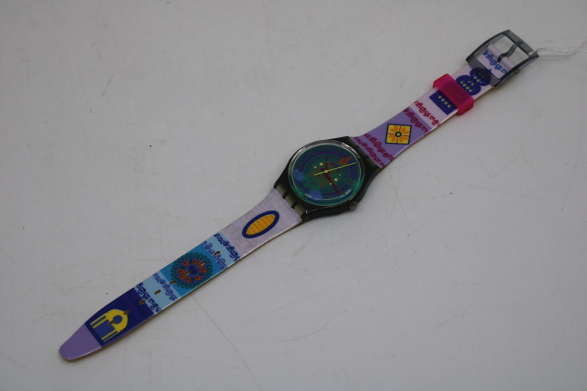 1993, Vintage Gents Swatch 'Sari', GM111, NO box, New Old Stock, Never Worn, working 100%, original CRACKED strap