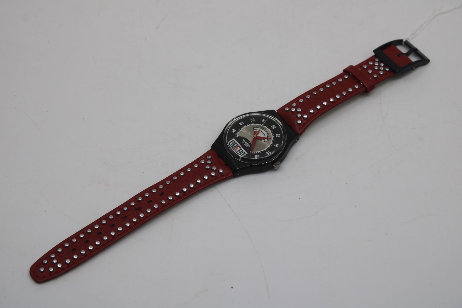 1995 Swatch Gents 'Red Flame' GB418, 100% working, Very Nice Used condition with the original strap