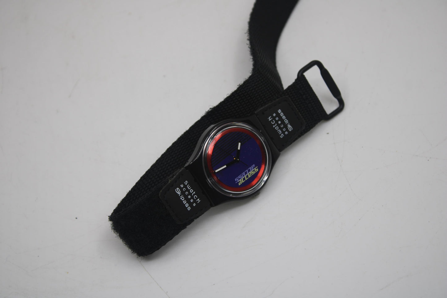 Vintage Gents Access Swatch 'Double Loop' SKB100, New Old Stock, Never Worn, Working 100%, Original Hook & Loop strap